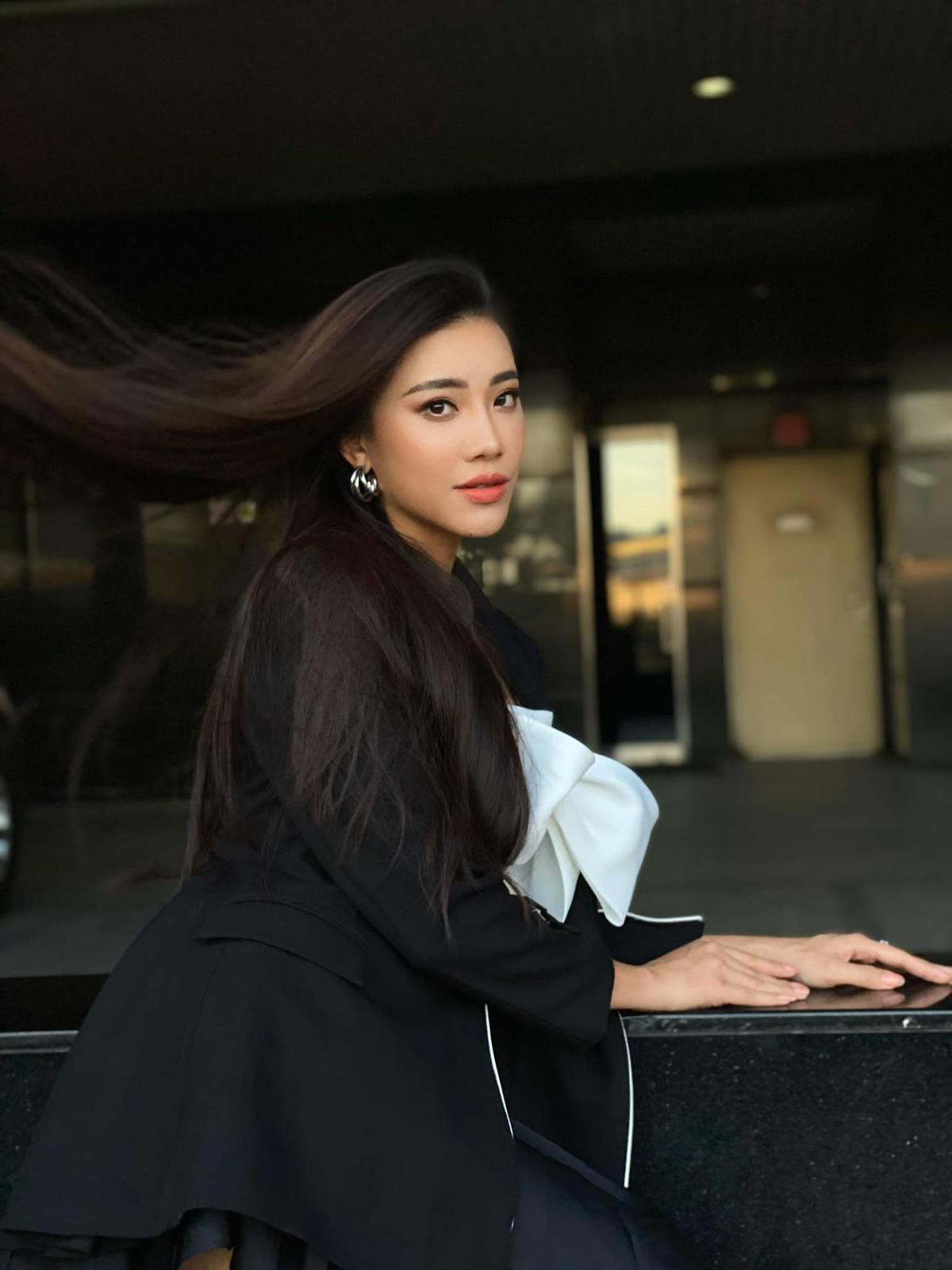 Kim Duyên gây chú ý với fan Miss Universe, fan giục Lương Thùy Linh thi Hoa hậu Hoàn vũ Việt Nam Ảnh 3