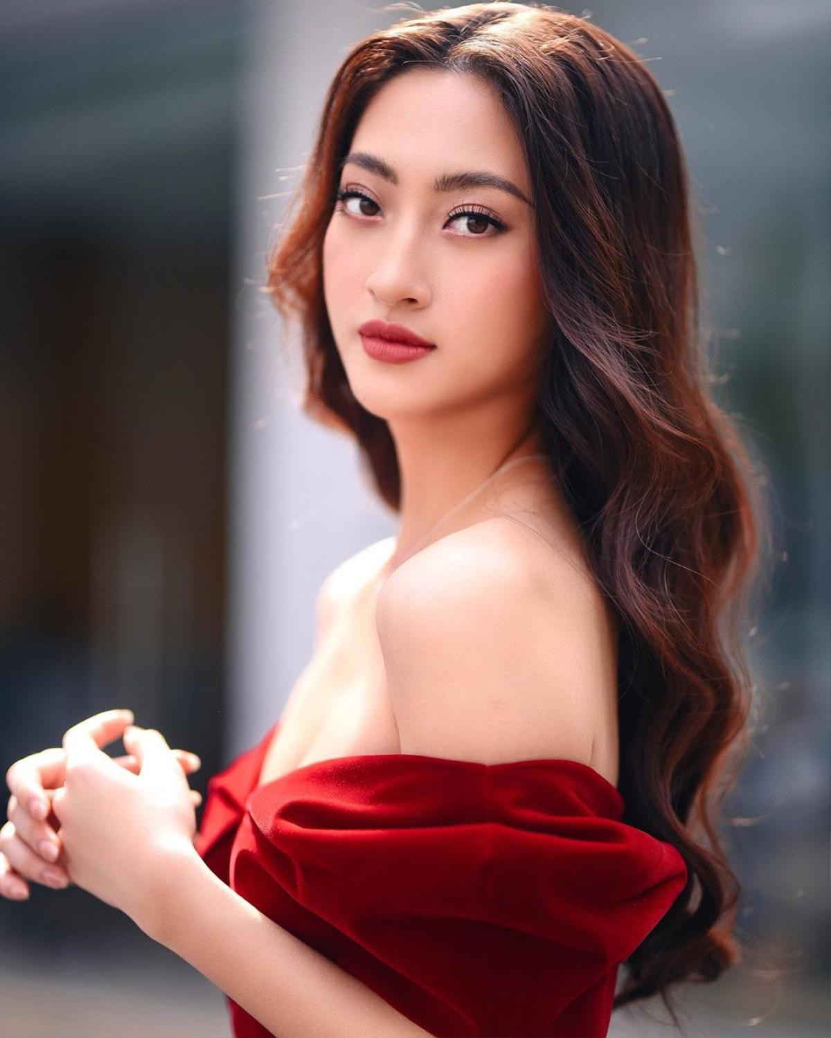 Kim Duyên gây chú ý với fan Miss Universe, fan giục Lương Thùy Linh thi Hoa hậu Hoàn vũ Việt Nam Ảnh 5