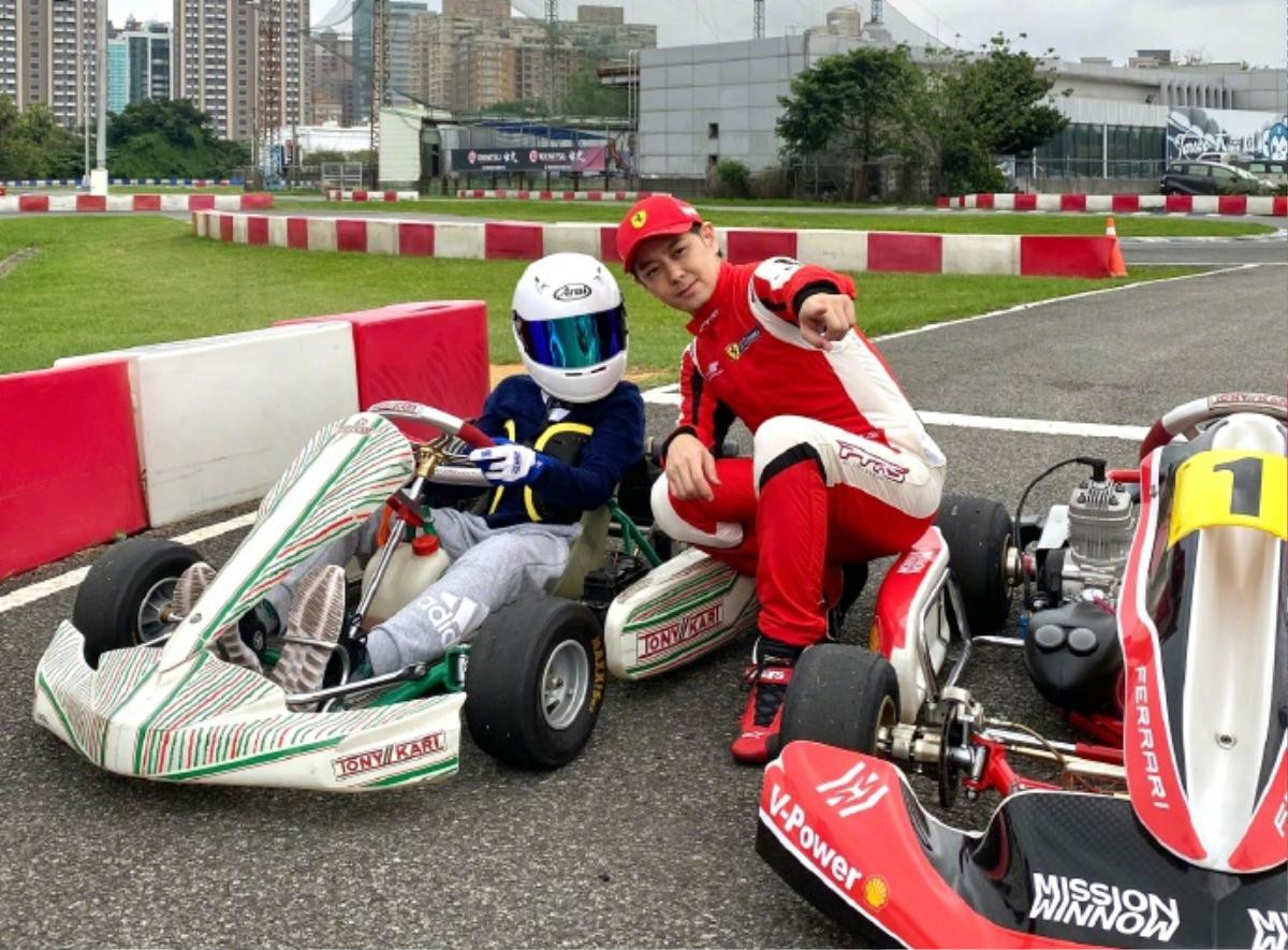 Lâm Chí Dĩnh dẫn cậu cả Kimi đi đua go-karting cho 'đỡ ghiền' Ảnh 8