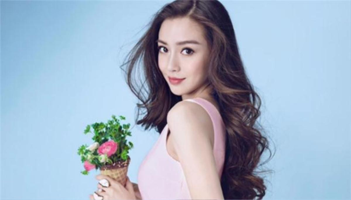 Hình ảnh mới của Angelababy được dân mạng khen ngợi khi trở lại làm việc sau nhiều ngày tránh dịch Ảnh 12