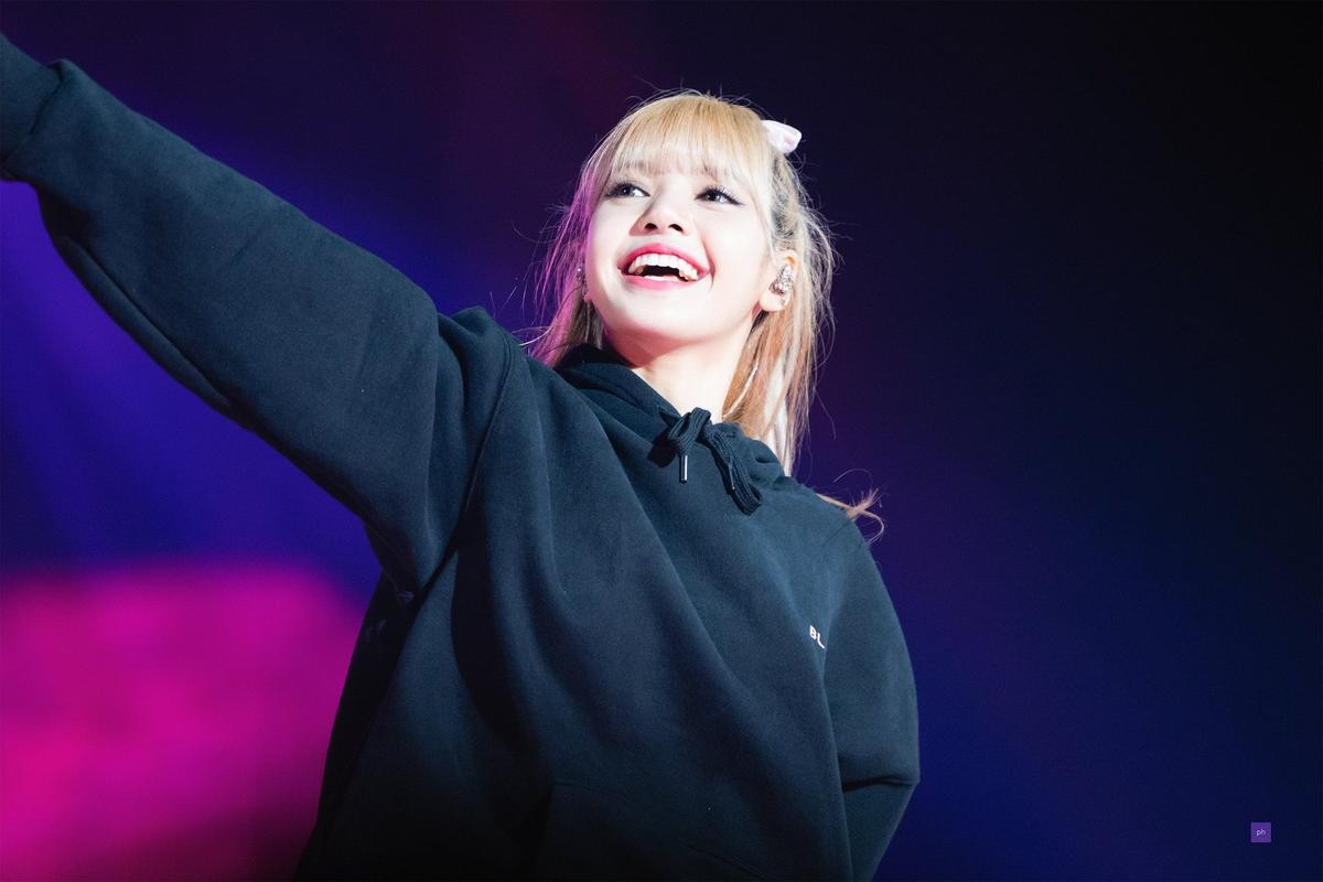 #LalisaManobanDay lấp đầy Twitter, Lisa (BlackPink) trở thành nữ idol đầu tiên có hashtag sinh nhật đạt lượt đăng vượt trội Ảnh 5