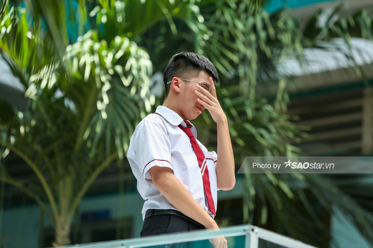 Gil Lê rơi nước mắt vì lời thú tội của nam sinh lớp 10: 'Là 1 thằng con trai mà con làm mẹ khóc quá nhiều lần' Ảnh 6