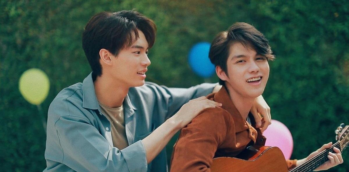 Bright Vachirawit: Chàng trai bước từ đời thật vào boylove Thái ‘2gether the series’ Ảnh 7