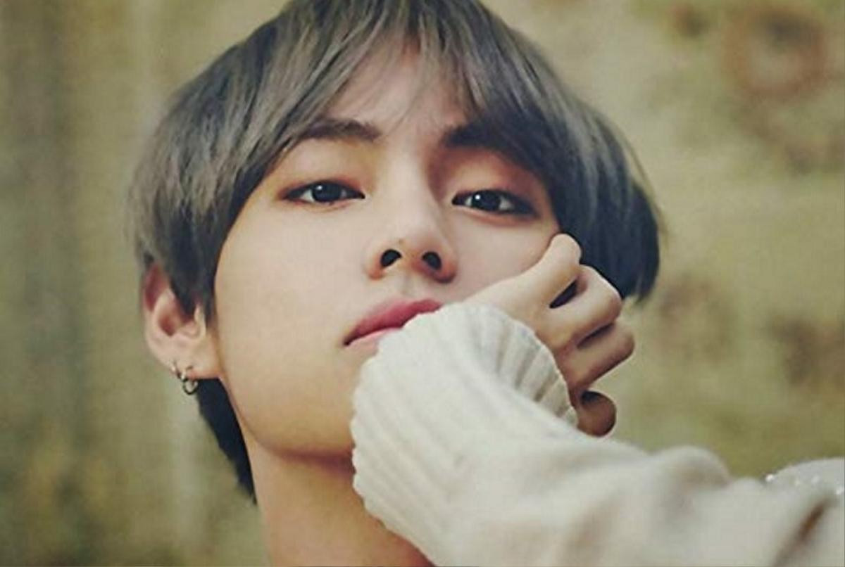 V (BTS) muốn fans làm cô giáo dạy vẽ của mình! Ảnh 2