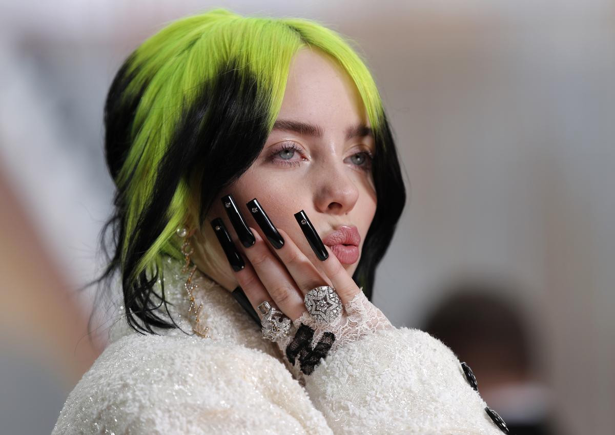 Đang yên đang lành, Billie Eilish bỗng trở thành 'kẻ thù' của dư luận chỉ sau một cú like vô hại Ảnh 2