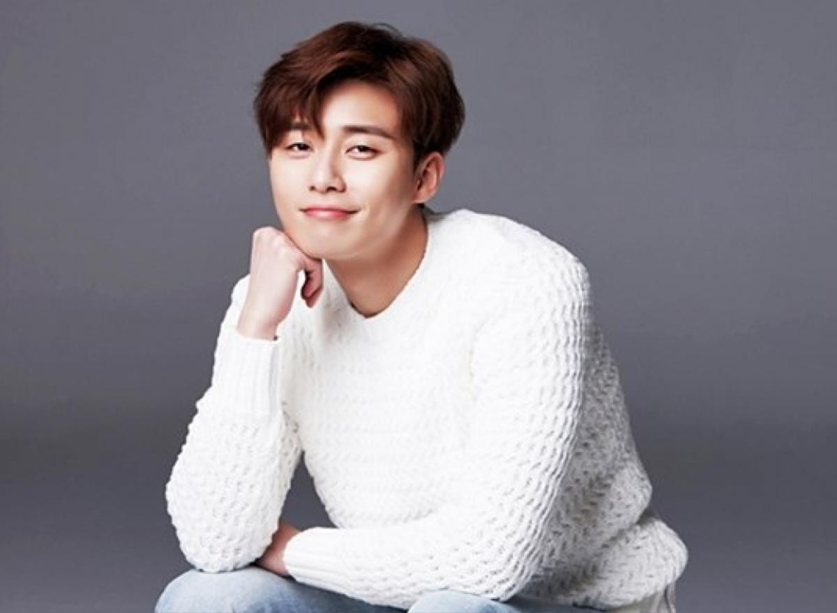 Park Seo Joon thể hiện hành động này nhằm ngăn chặn đại dịch COVID-19 sau khi 'Itaewon Class' kết thúc Ảnh 8