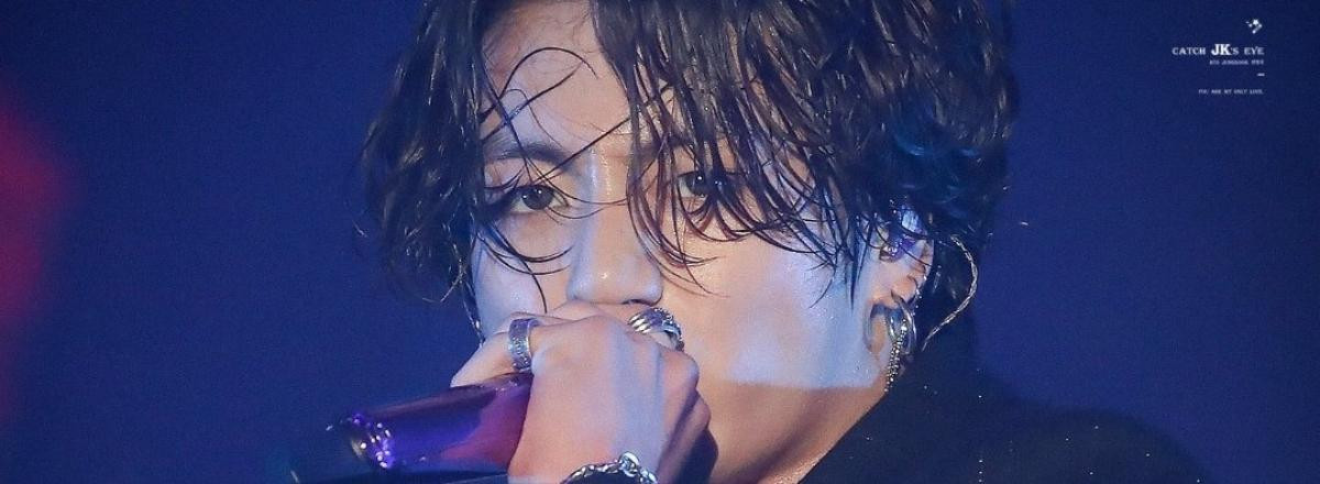 Bấn loạn trước 10 khoảnh khắc gợi cảm với mái tóc ướt át của Jungkook (BTS) Ảnh 4