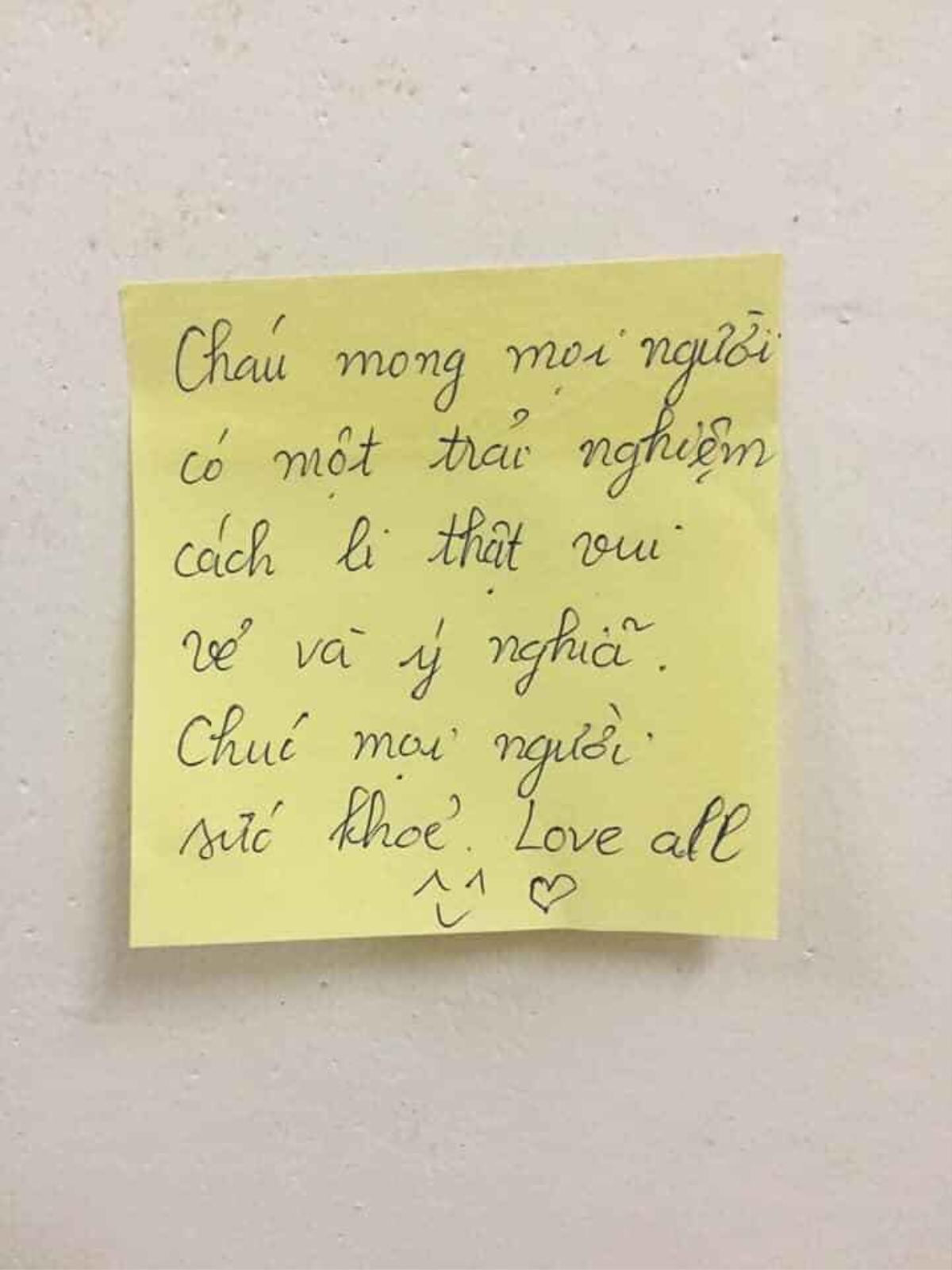 Nữ sinh Nghệ An thức đến 2h sáng dọn dẹp phòng, cặm cụi viết loạt lời nhắn đáng yêu gửi những người đến cách ly Ảnh 8