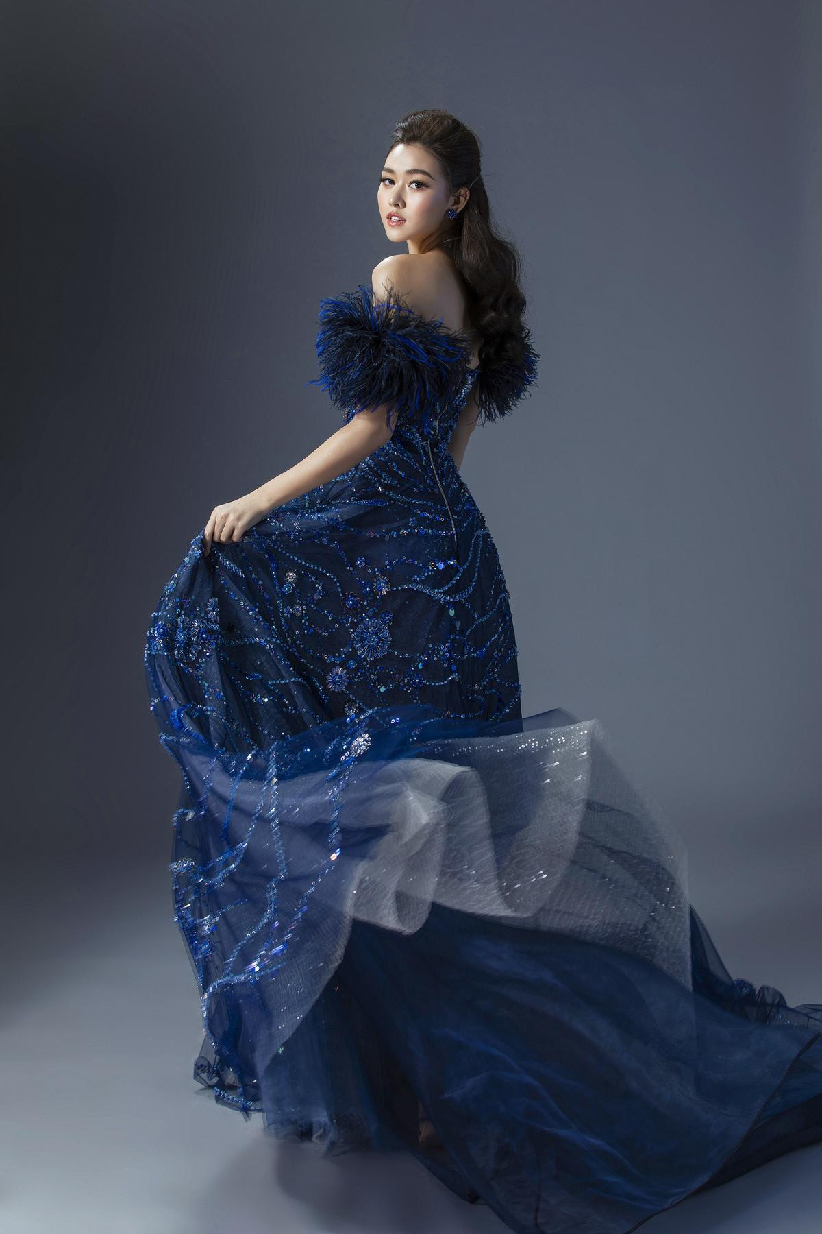 Hoàng Thùy lỡ duyên diễn váy dạ hội 'xịn xò', Lương Thùy Linh - Tường San chọn Evening Gown quá chuẩn xác Ảnh 11