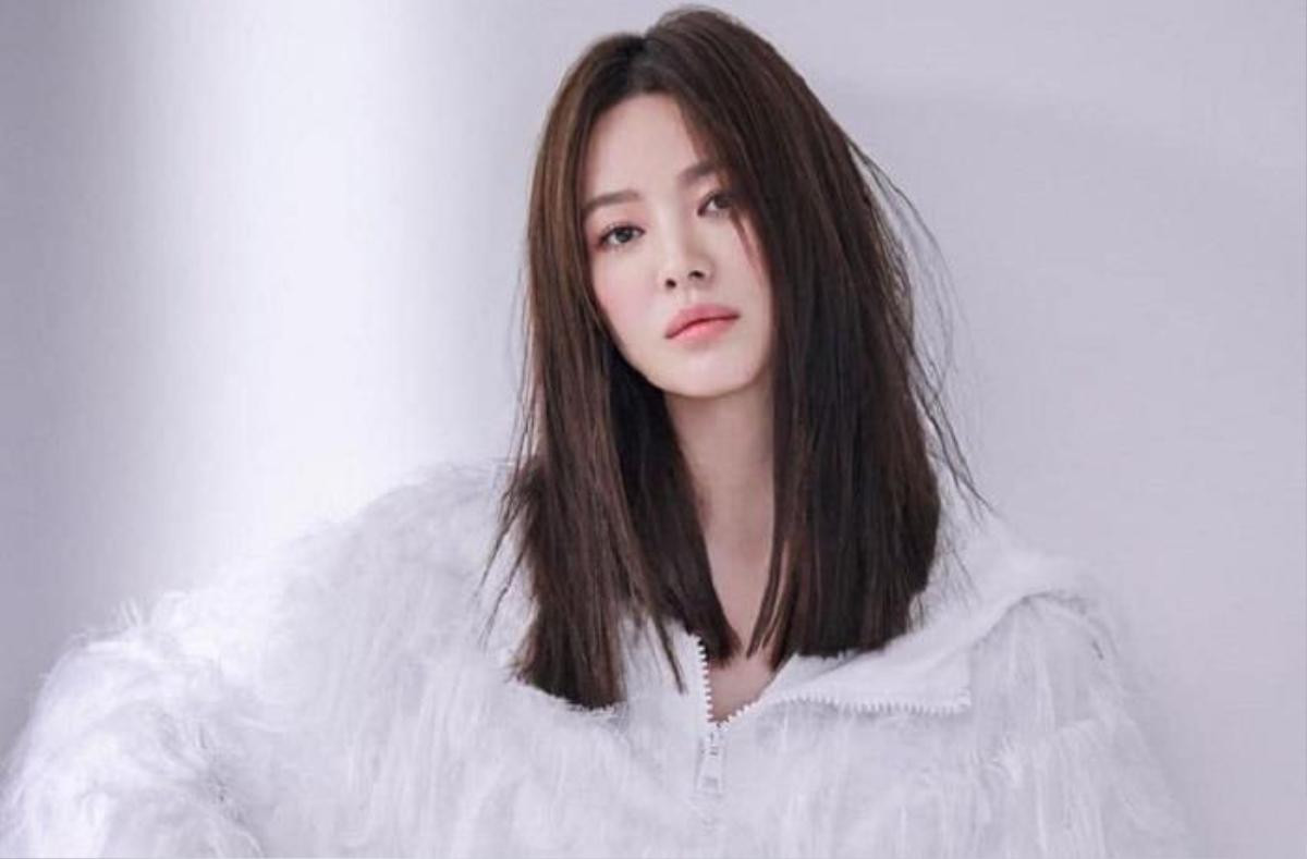 Song Hye Kyo và IU thể hiện sự thân thiết thông qua hành động này mới đây! Ảnh 7