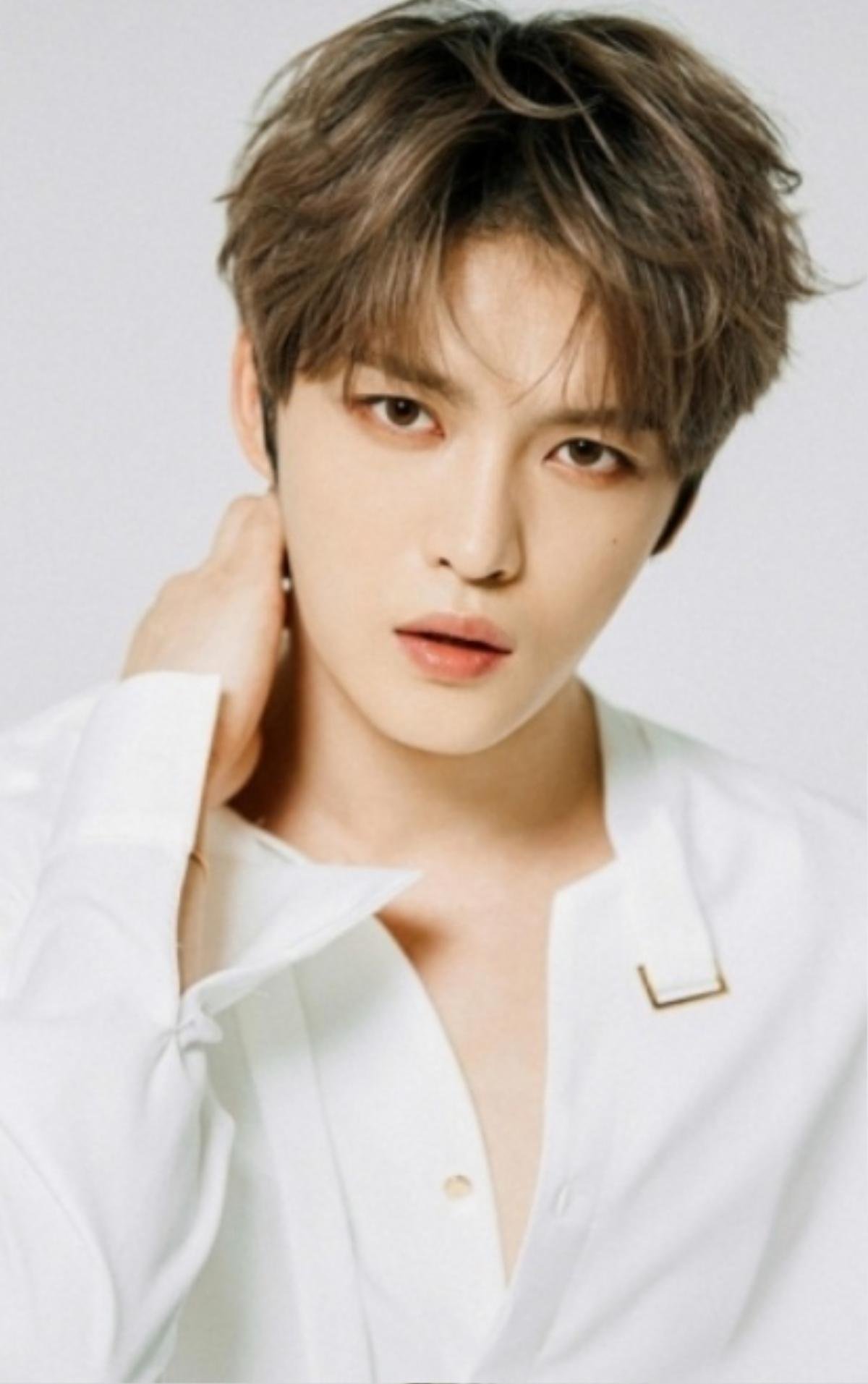 Hàng nghìn chữ ký yêu cầu Nhà Xanh xử phạt trò đùa vớ vẩn ngày cá tháng Tư của Kim Jaejoong Ảnh 5