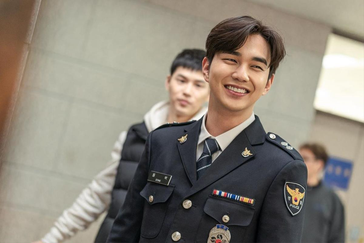 Yoo Seung Ho bỏ đóng phim của đạo diễn '7 thi thể' vì Covid-19 Ảnh 6