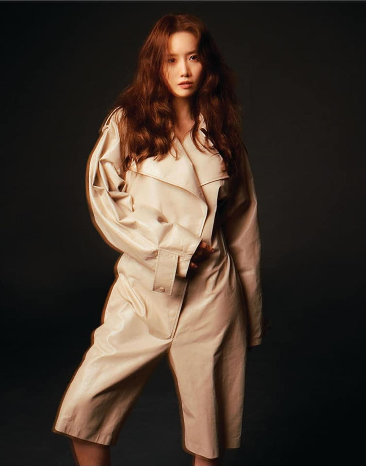 YoonA được khen ngợi hết lời trên tạp chí L'OFFICIEL: 'Cô ấy thật tinh tế và xinh đẹp' Ảnh 7