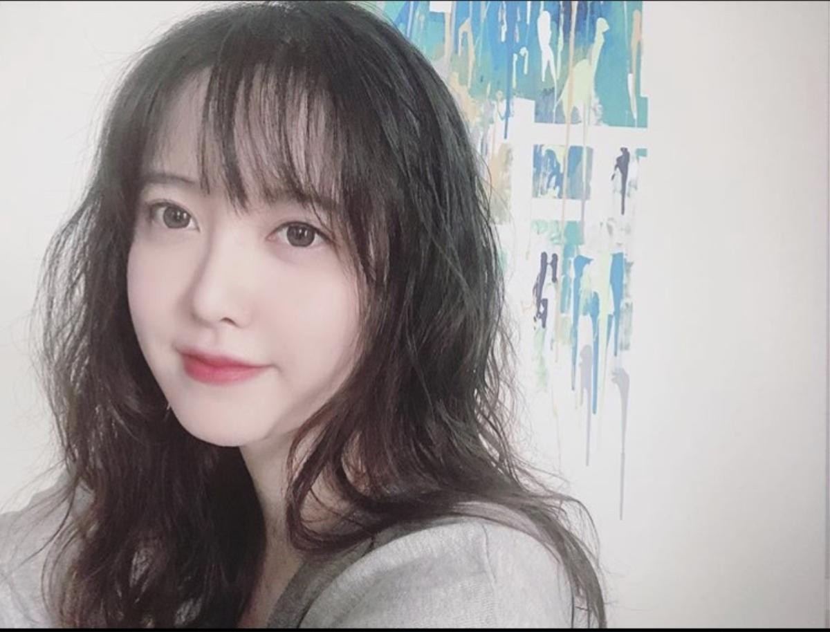 Giảm 8kg hậu ly hôn Ahn Jae Hyun, 'nàng cỏ' Goo Hye Sun bỗng hóa gái 20 Ảnh 4