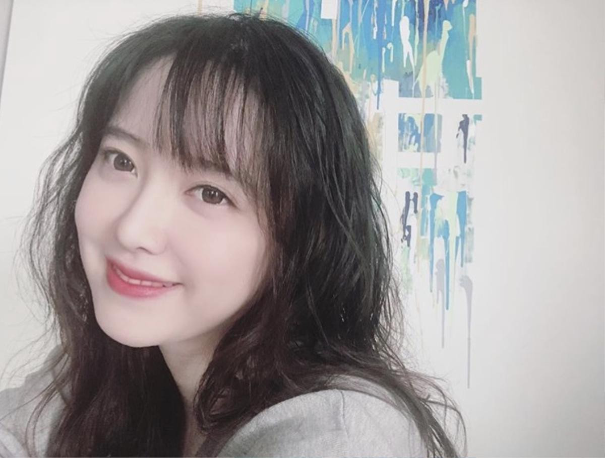 Giảm 8kg hậu ly hôn Ahn Jae Hyun, 'nàng cỏ' Goo Hye Sun bỗng hóa gái 20 Ảnh 3