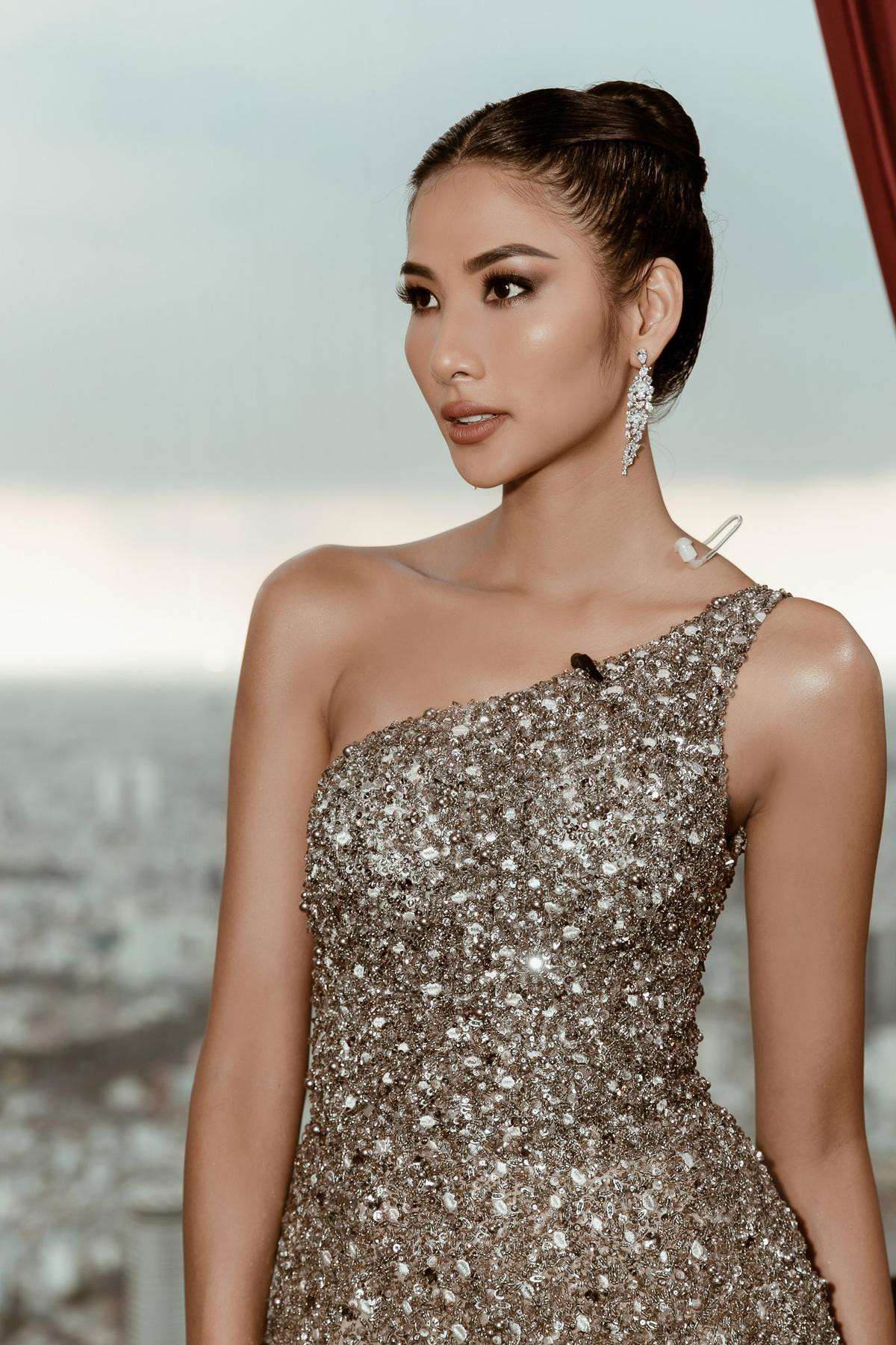 4 Á hậu 1 xinh đẹp lại đầy bản lĩnh: Kim Duyên có tiến xa hơn Hoàng Thùy tại Miss Universe? Ảnh 6