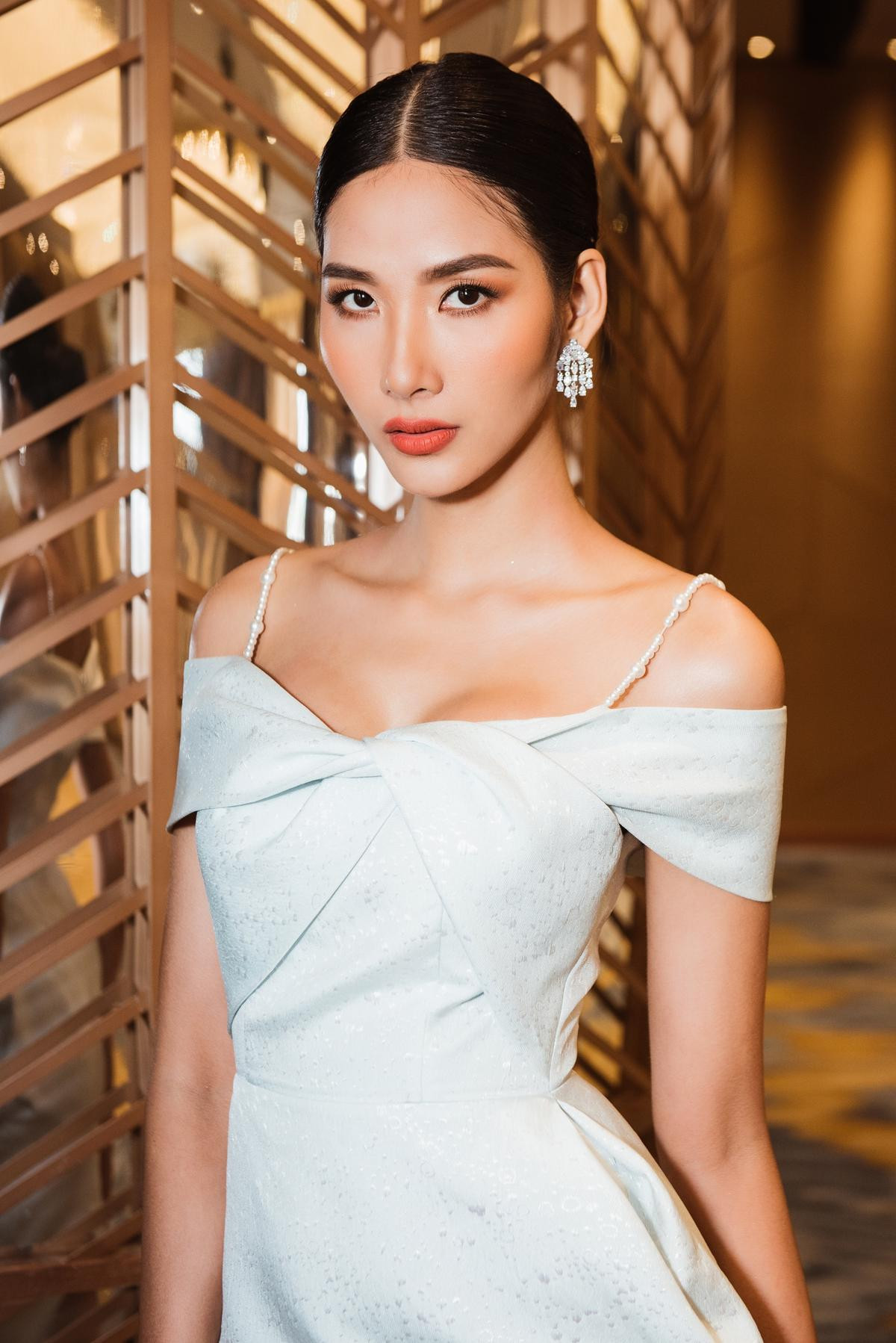 4 Á hậu 1 xinh đẹp lại đầy bản lĩnh: Kim Duyên có tiến xa hơn Hoàng Thùy tại Miss Universe? Ảnh 7