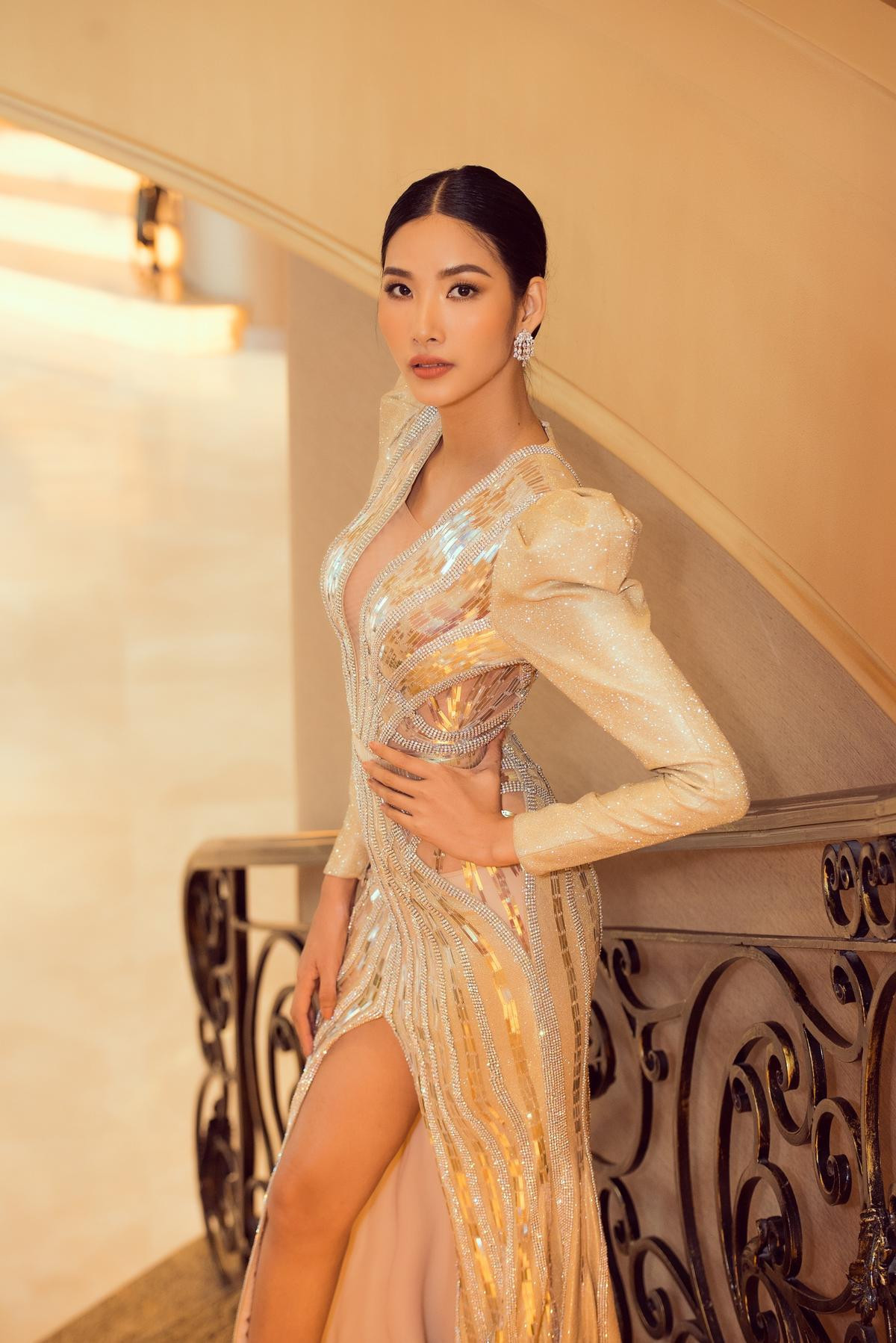 4 Á hậu 1 xinh đẹp lại đầy bản lĩnh: Kim Duyên có tiến xa hơn Hoàng Thùy tại Miss Universe? Ảnh 10