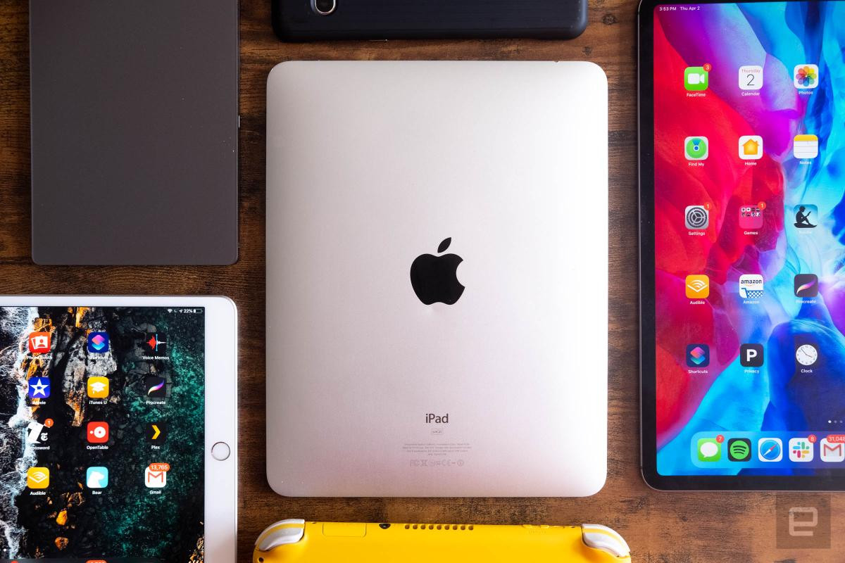 Nhìn lại chặng đường 10 năm iPad và những đối thủ không ít lần cản bước Apple đến vị thế nhà vua Ảnh 1