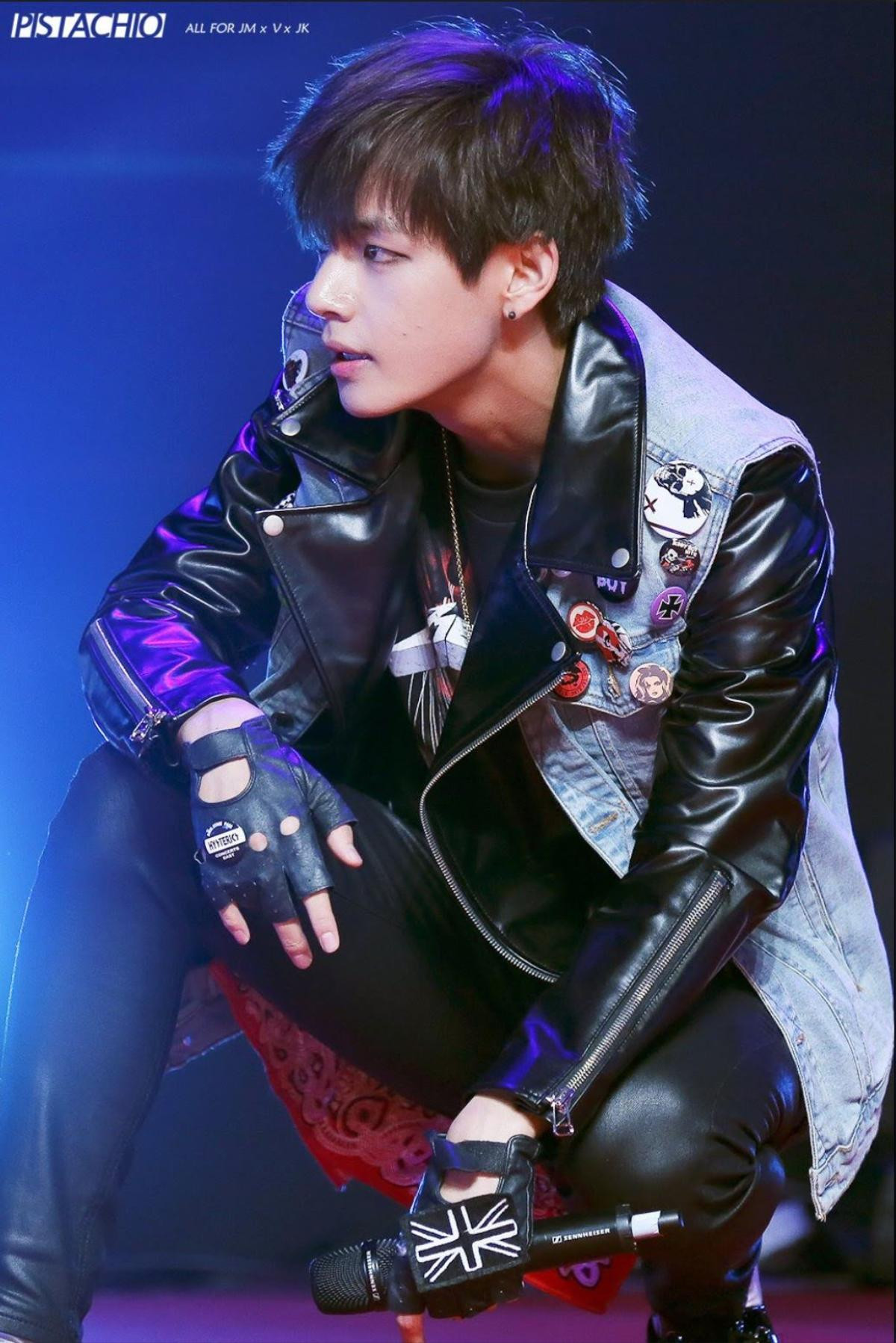 V (BTS) và những lần hóa bad boy chính hiệu cool ngầu đốn tim người hâm mộ Ảnh 4