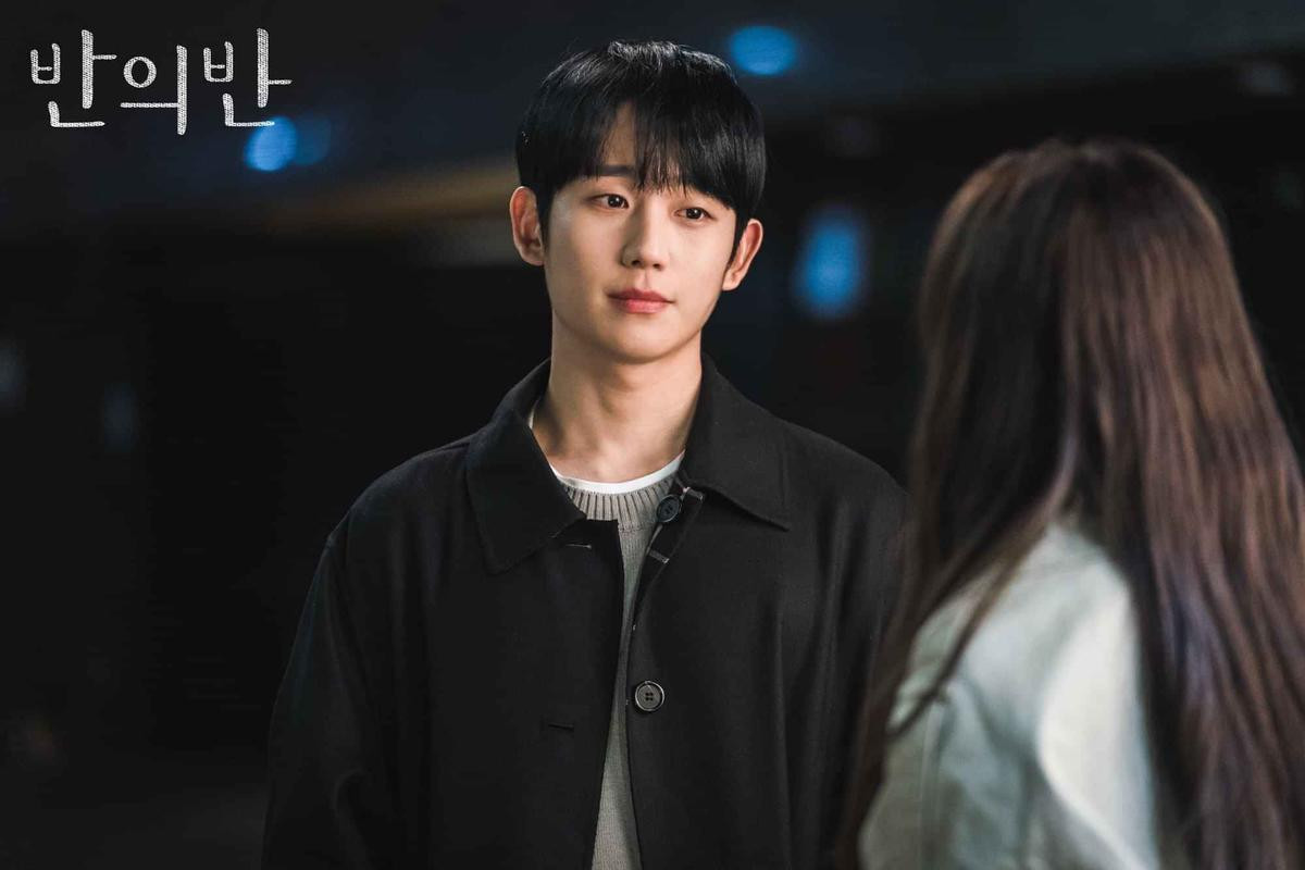 'Bạn gái' của Jung Hae In ngày một tệ hại: Khác biệt từ Son Ye Jin đến Jisoo (Blackpink), YG bỏ tiền mua vai? Ảnh 18