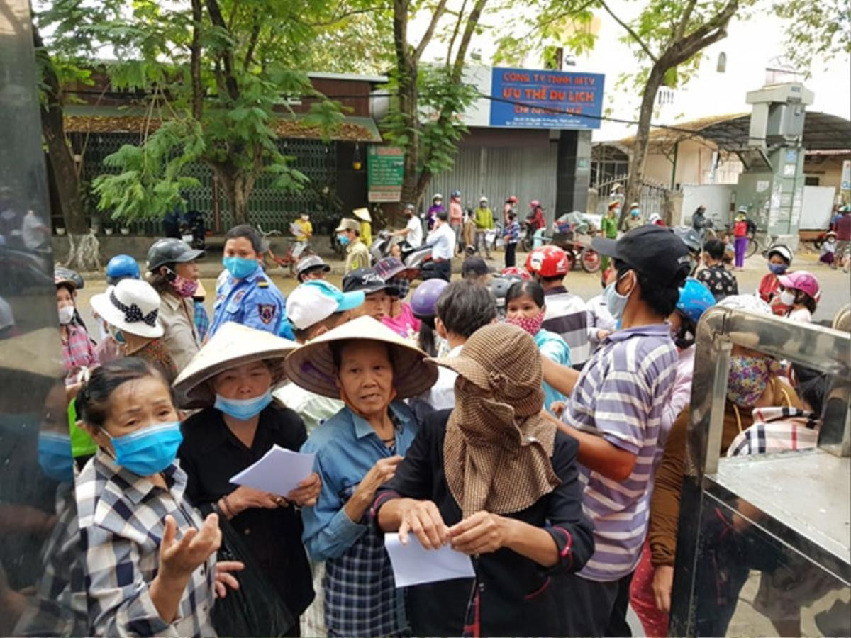 'ATM gạo' ở Huế tạm ngừng sau 1 ngày hoạt động vì dân tập trung quá đông, không đảm bảo giãn cách xã hội Ảnh 2