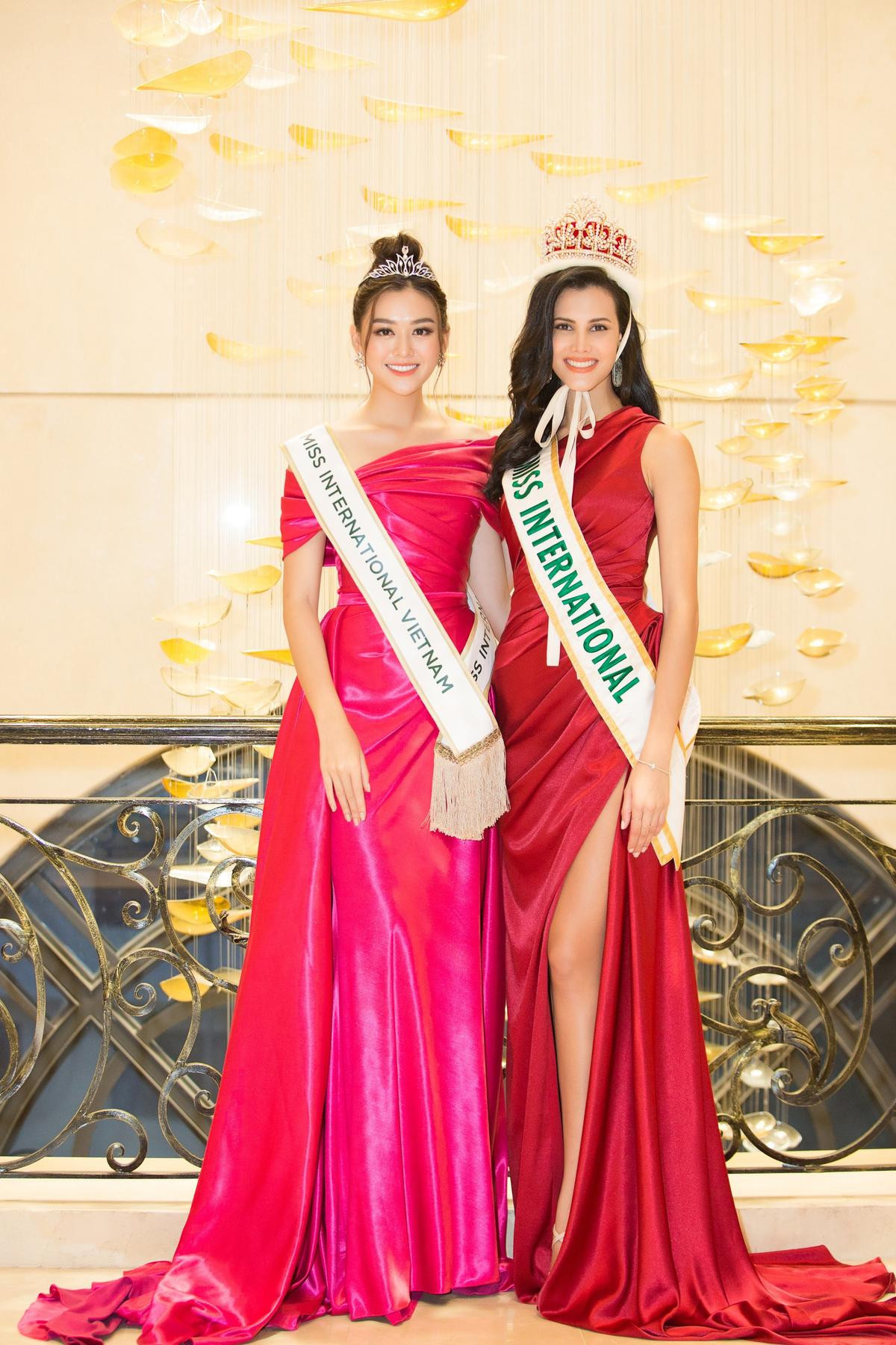 Lương Thùy Linh 'nổi trội' trước Megan Young - Vanessa Ponce, Tường San nền nã bên Hoa hậu Quốc tế Ảnh 5