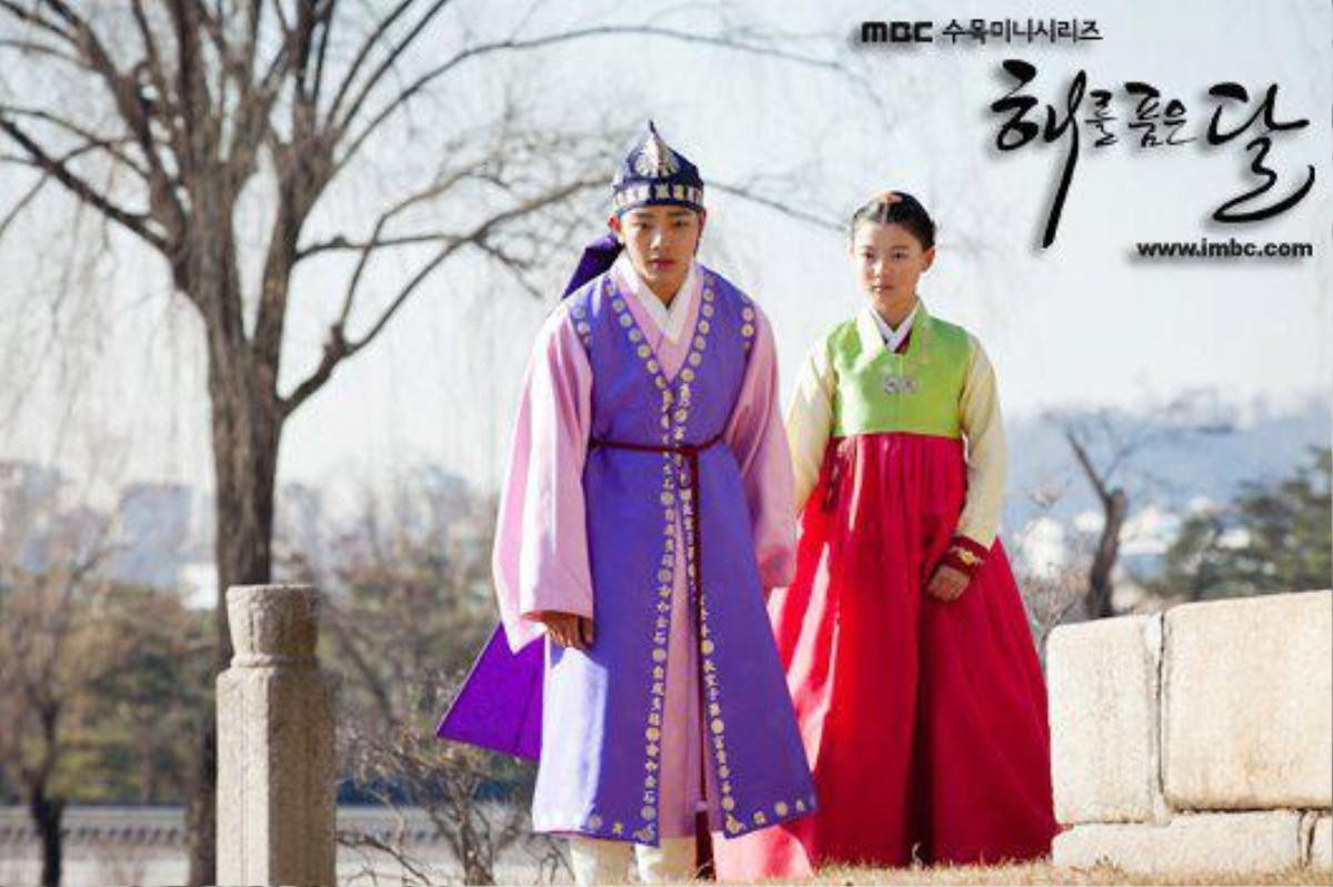 Yeo Jin Goo và Kim Yoo Jung được réo gọi tái hợp sau thành công vang dội của 'Moon Embracing the Sun' 8 năm trước Ảnh 6