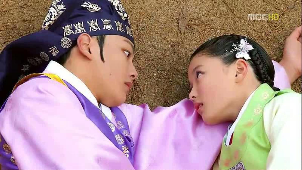 Yeo Jin Goo và Kim Yoo Jung được réo gọi tái hợp sau thành công vang dội của 'Moon Embracing the Sun' 8 năm trước Ảnh 4