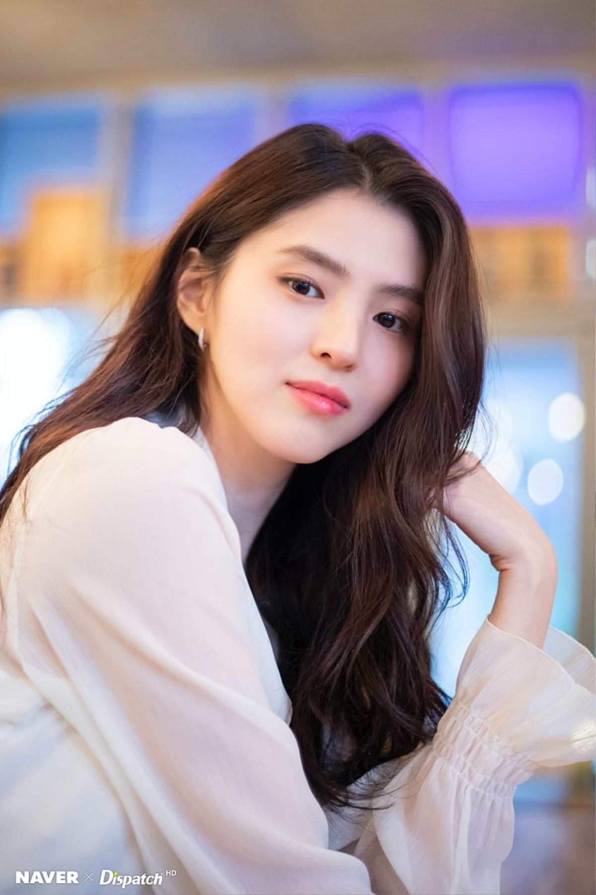 Dispatch tung bộ ảnh xuất thần của 'tiểu tam' Han So Hee: Không hổ danh là tiểu Song Hye Kyo! Ảnh 1