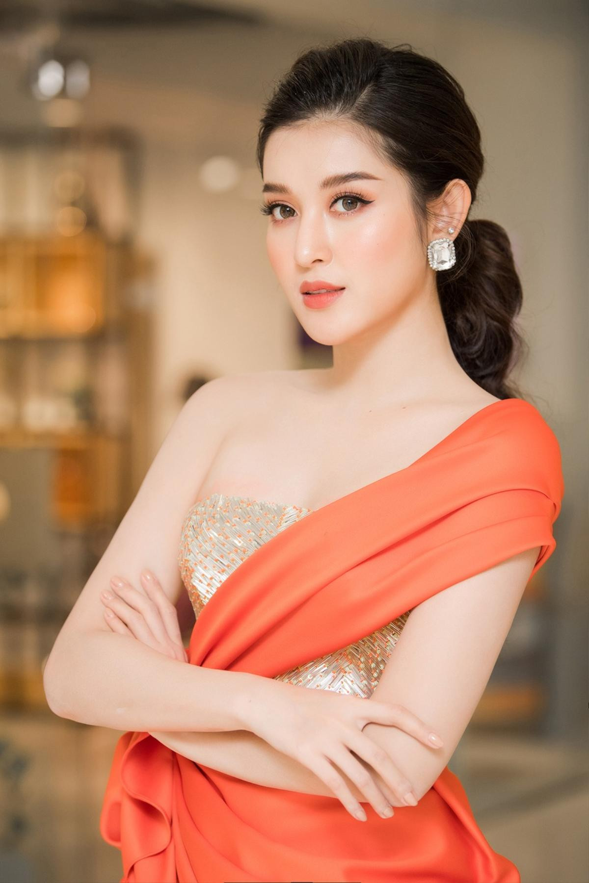 Thi hùng biện Miss Grand: Huyền My tự hào diện áo dài, Phương Nga - Kiều Loan bắn tiếng Anh 'đỉnh' Ảnh 3