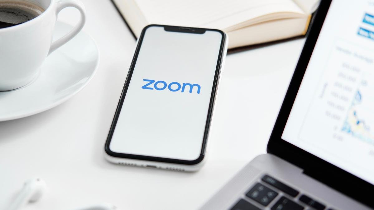 Lỗi bảo mật nghiêm trọng trên Zoom đang được hacker rao bán 12 tỷ Ảnh 3