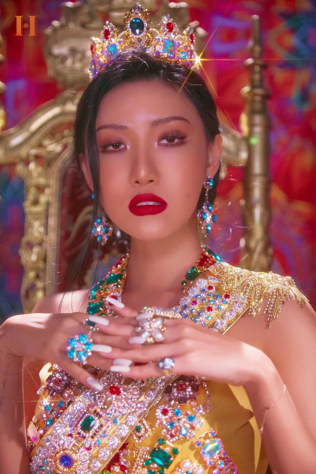 Hwasa (MAMAMOO) tiếp tục 'đánh lẻ' thể hiện nhạc phim Quân Vương Bất Diệt Ảnh 3