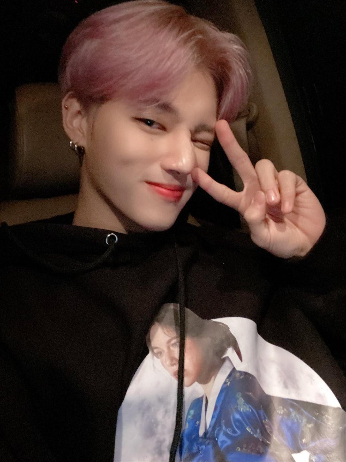 Nỗ lực giảm 10kg từ khi debut, nhan sắc 'lên hương' của Wooyoung (ATEEZ) được netizen Hàn Quốc khen ngợi hết lời Ảnh 13