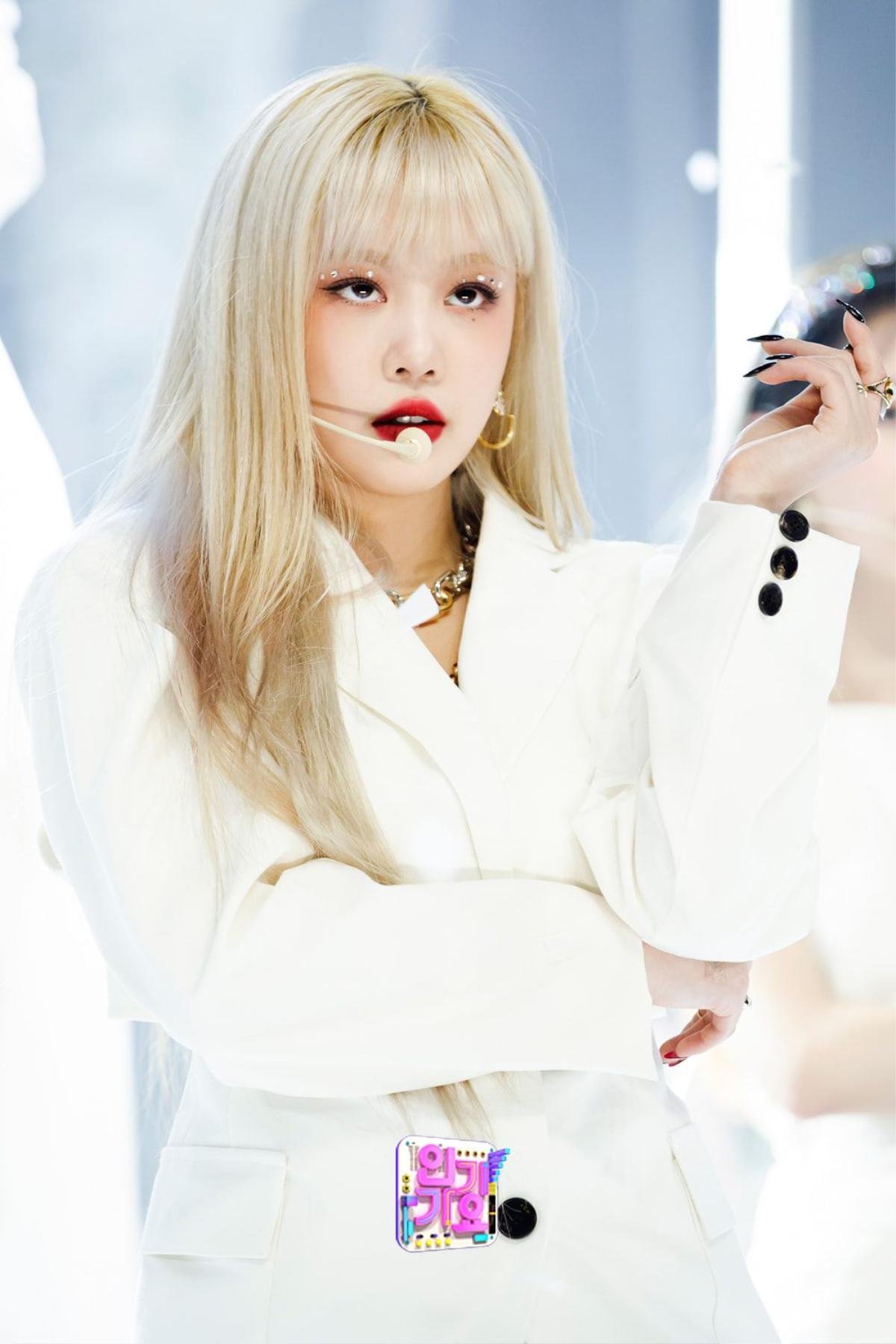 Soojin ((G)I-DLE) đột ngột tắt trò chuyện trực tiếp, buồn bã vì bị chê bai ngoại hình Ảnh 4