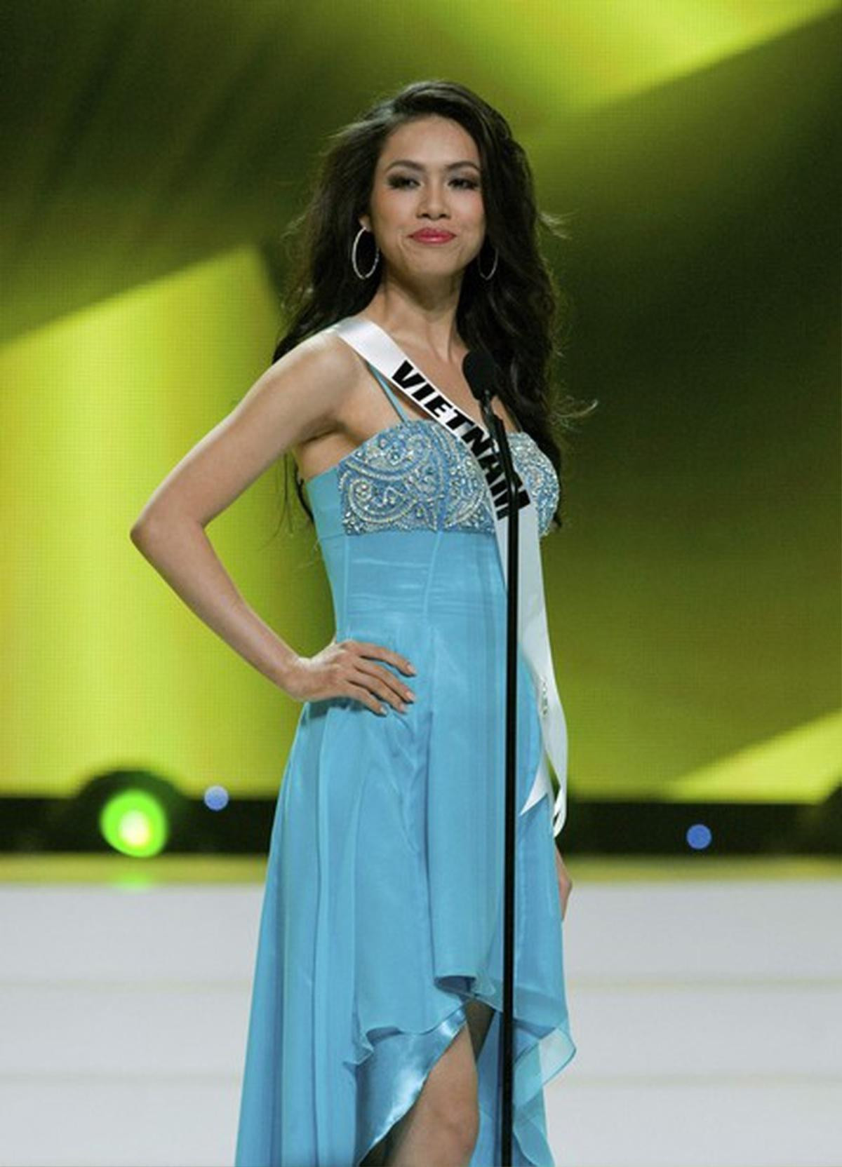 Khoảnh khắc vàng tại Miss Universe: H'Hen Niê - Lệ Hằng nổi bật, Hoàng Thùy khoe chân dài 1m16 ấn tượng Ảnh 11