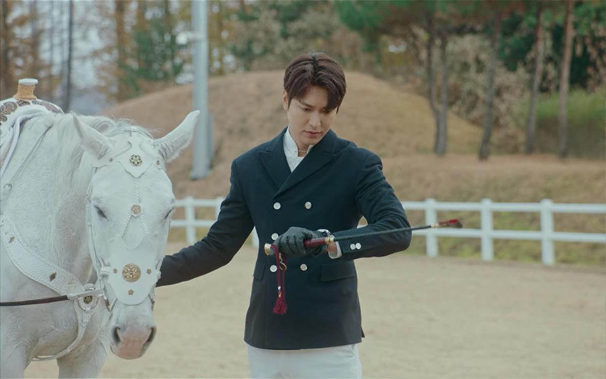 Là hoàng đế, Lee Min Ho đã đeo chiếc đồng hồ xa xỉ này khi đóng 'The King: Eternal Monarch' Ảnh 1