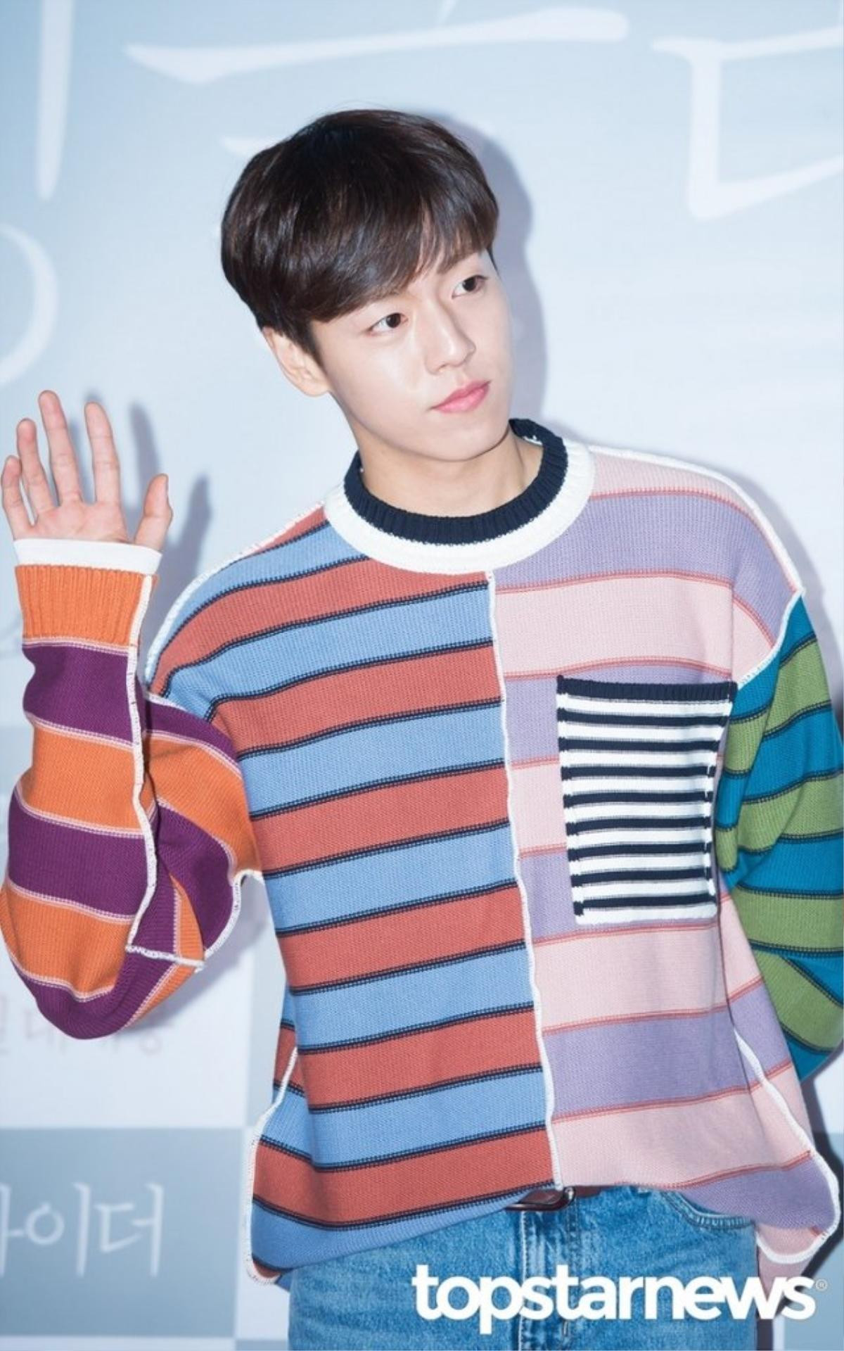 Lee Hyun Woo đóng phim mới cùng IU và Park Seo Joon: Tam giác tình yêu? Ảnh 6