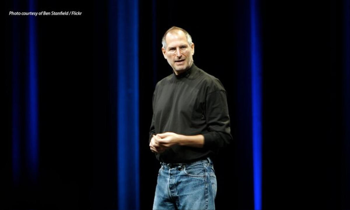 Hoá ra bộ đồ tẻ nhạt Steve Jobs mặc đi mặc lại thực tế là đồ thiết kế xịn xò thế này Ảnh 2