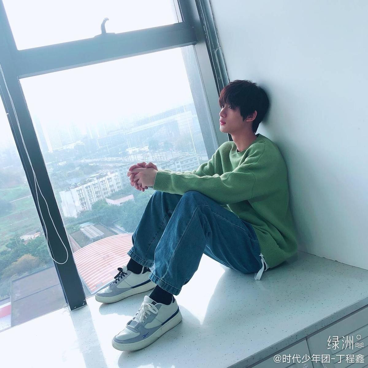 Dịch Dương Thiên Tỉ (TFBOYS) hóa chàng thơ, Đinh Trình Hâm là 'thánh mặt mộc' Hoa ngữ Ảnh 20