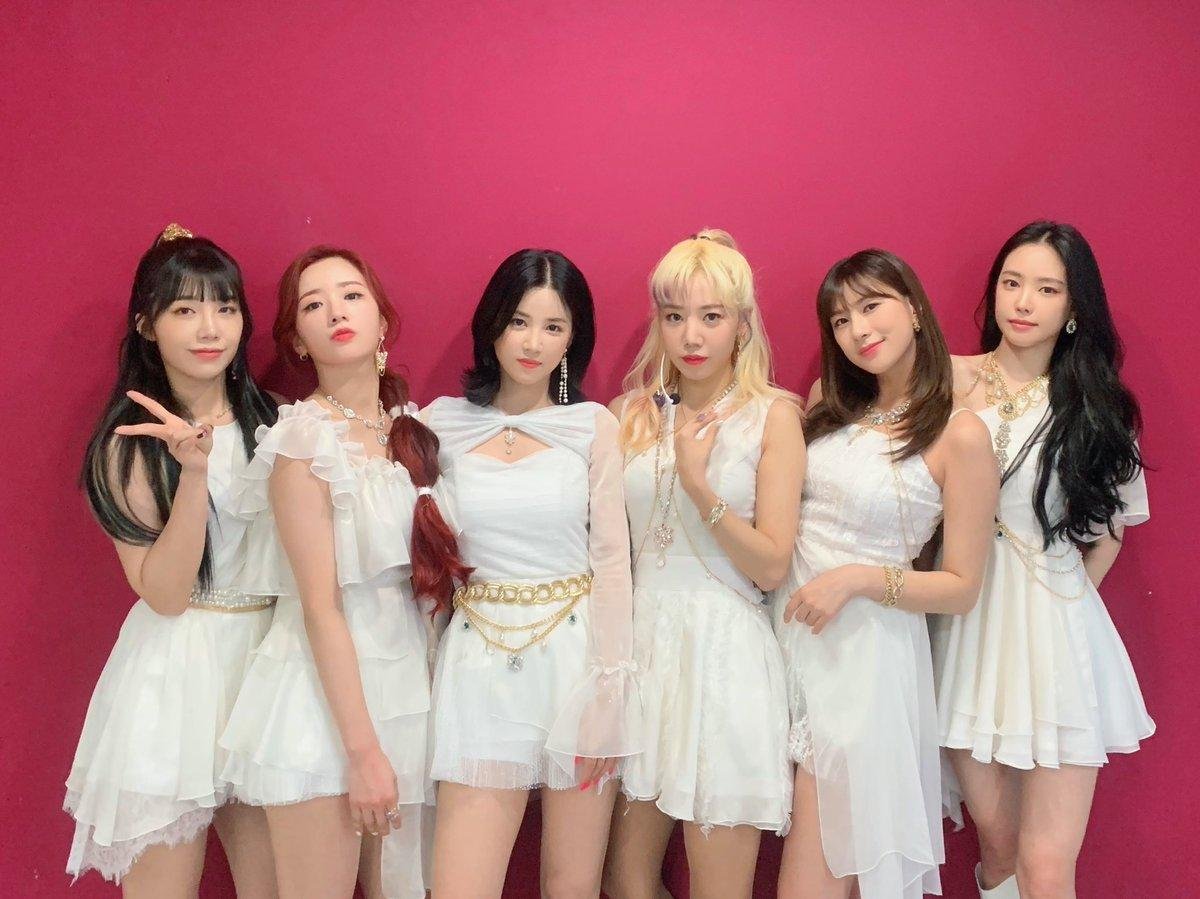 Apink vượt BTS, 'dí sát nút' Red Velvet, trở thành nhóm nhạc có điểm chiến thắng cao thứ 2 trong lịch sử Music Core Ảnh 3