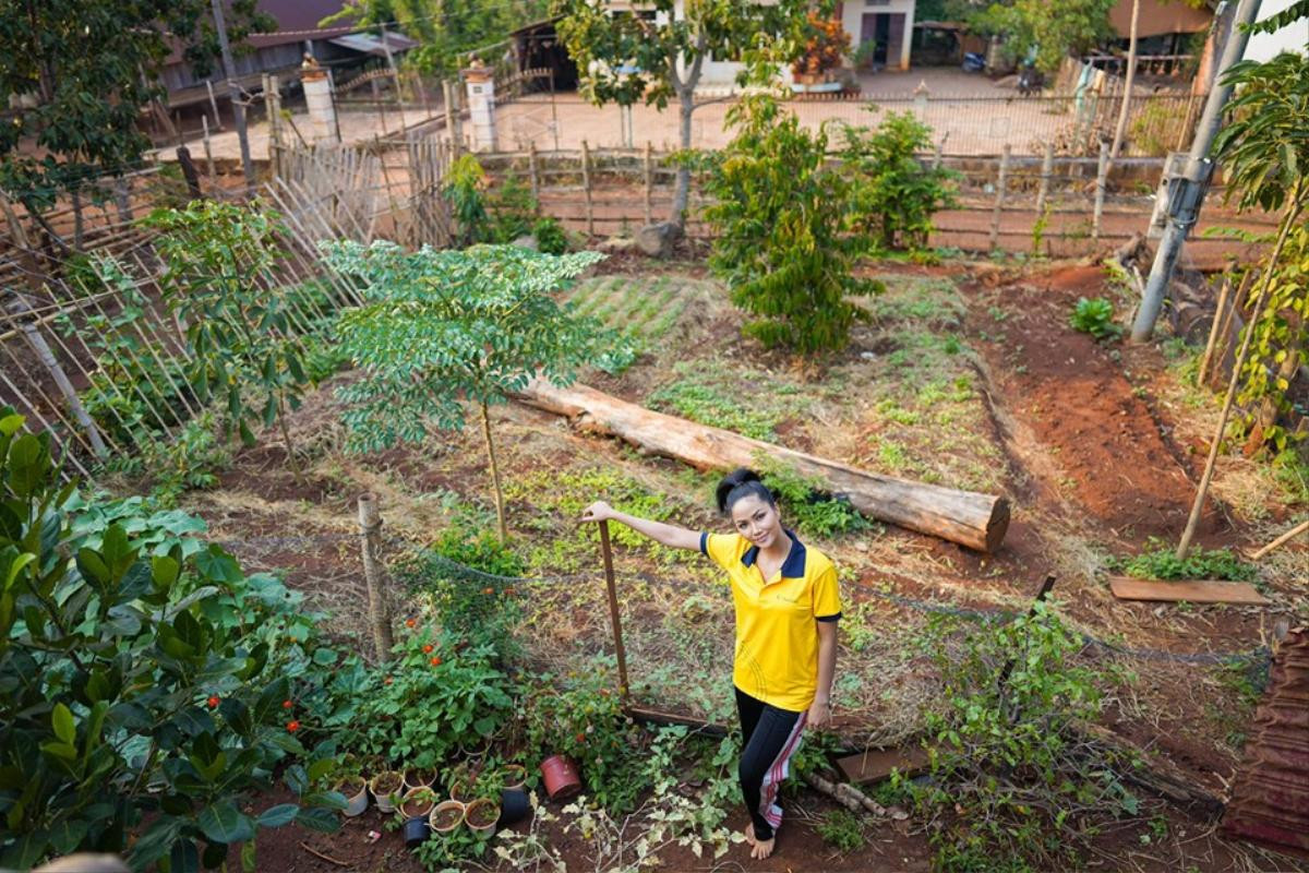 H'Hen Niê: 'Thu nhập dành cho gia đình và làm thiện nguyện nên nhìn Hen hơi luộm thuộm' Ảnh 6