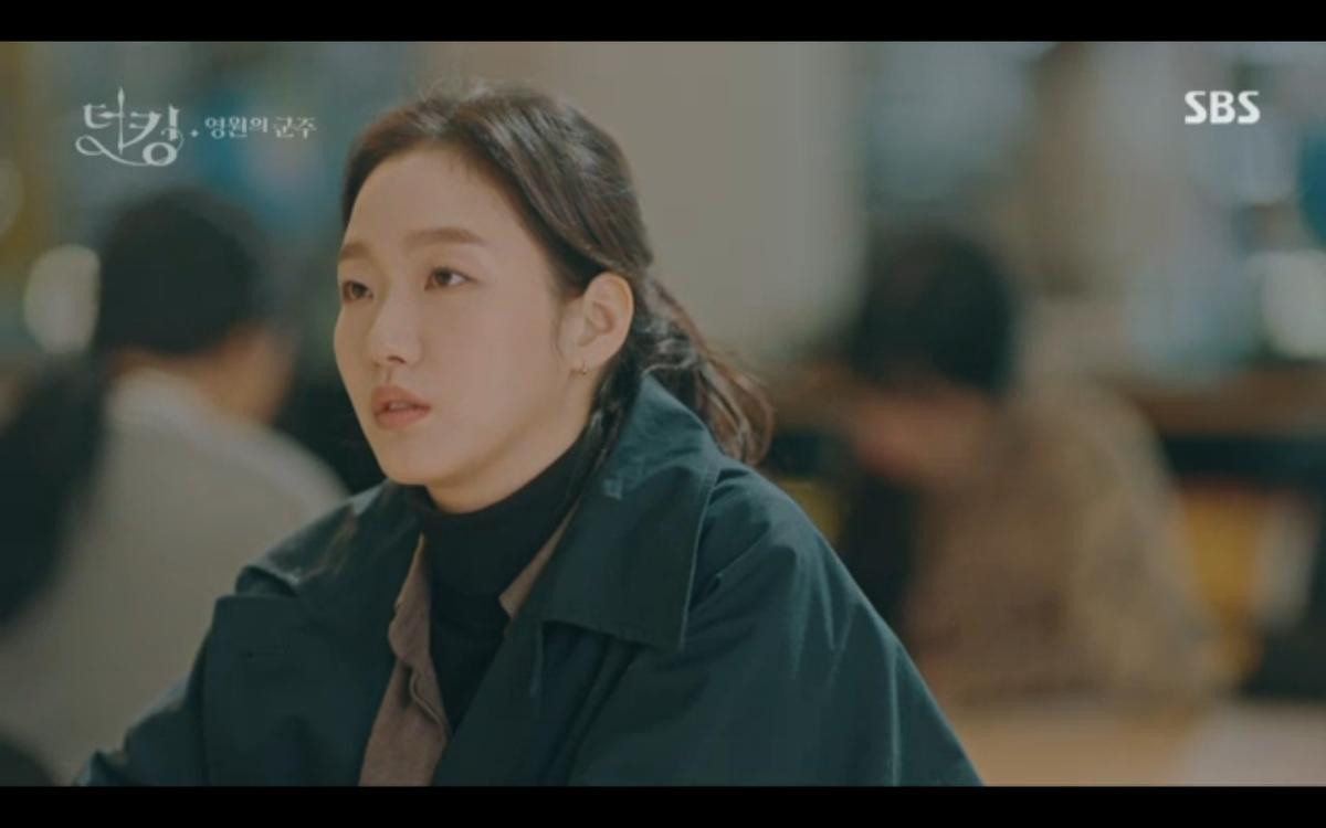 Quân vương bất diệt tập 4: Kim Go Eun 'sốc tận óc' vì nhảy sang thế giới song song của Lee Min Ho? Ảnh 16