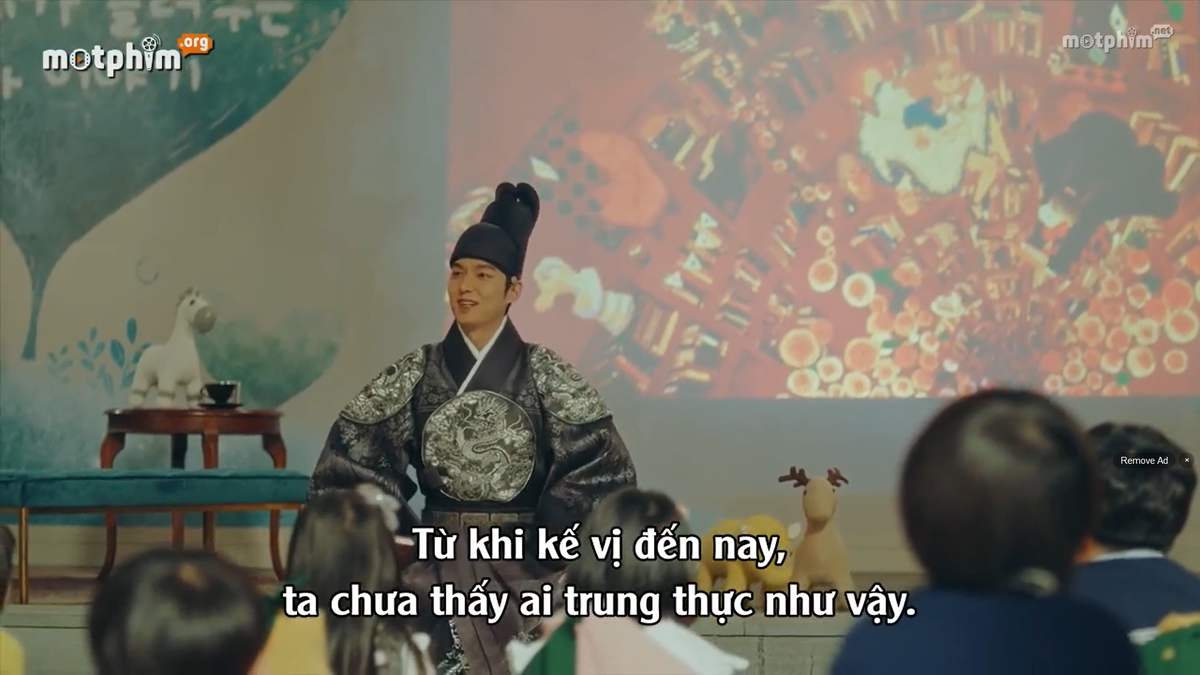 The King: Eternal Monarch: Kim Go Eun có nguy cơ mất chức Vương phi Diana bởi tiểu tam có một không hai này Ảnh 4