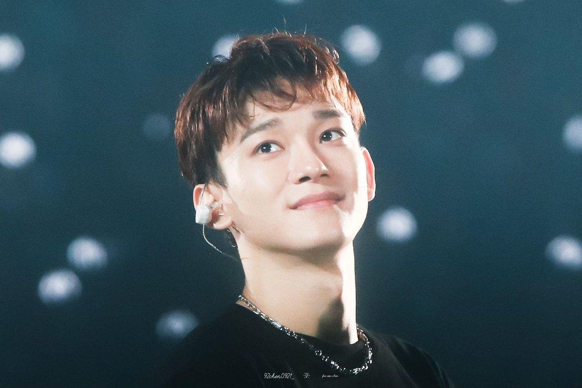 Lộ ảnh Chen (EXO) trong quân đội: Xuống sắc trầm trọng, già như ông chú 40! Ảnh 1