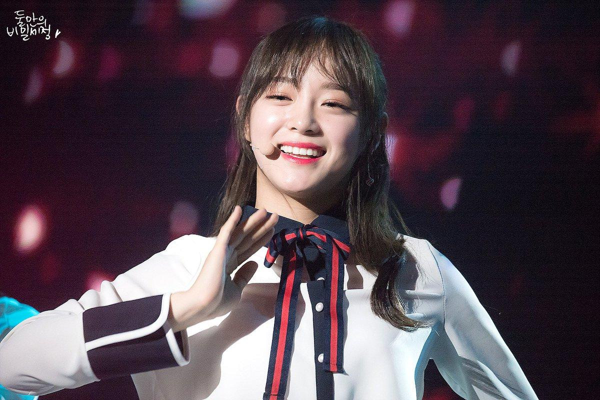 Kim Se Jeong (I.O.I): Từ Á quân 'Produce 101' đến con ghẻ quốc dân vì làm điều dại dột này Ảnh 9