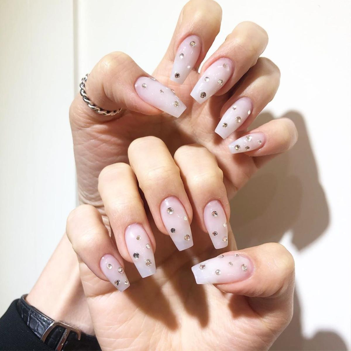 7 kiểu nail Hàn Quốc đang là hottrend, bạn sẽ muốn thử ngay từ cái nhìn đầu tiên Ảnh 8