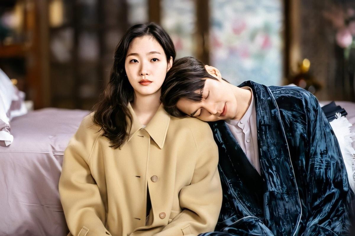 Tập 5 'Quân vương bất diệt', Knet chỉ trích: Đến hôn Lee Min Ho cũng đơ, Kim Go Eun thật thảm hại! Ảnh 4