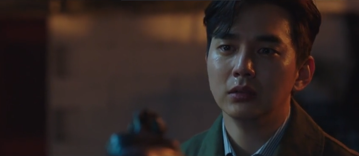 Tập cuối 'Memorist - Hồi ức': Yoo Seung Ho quỳ lạy kẻ giết người, thật sự chuyện gì đã xảy ra 20 năm trước? Ảnh 14