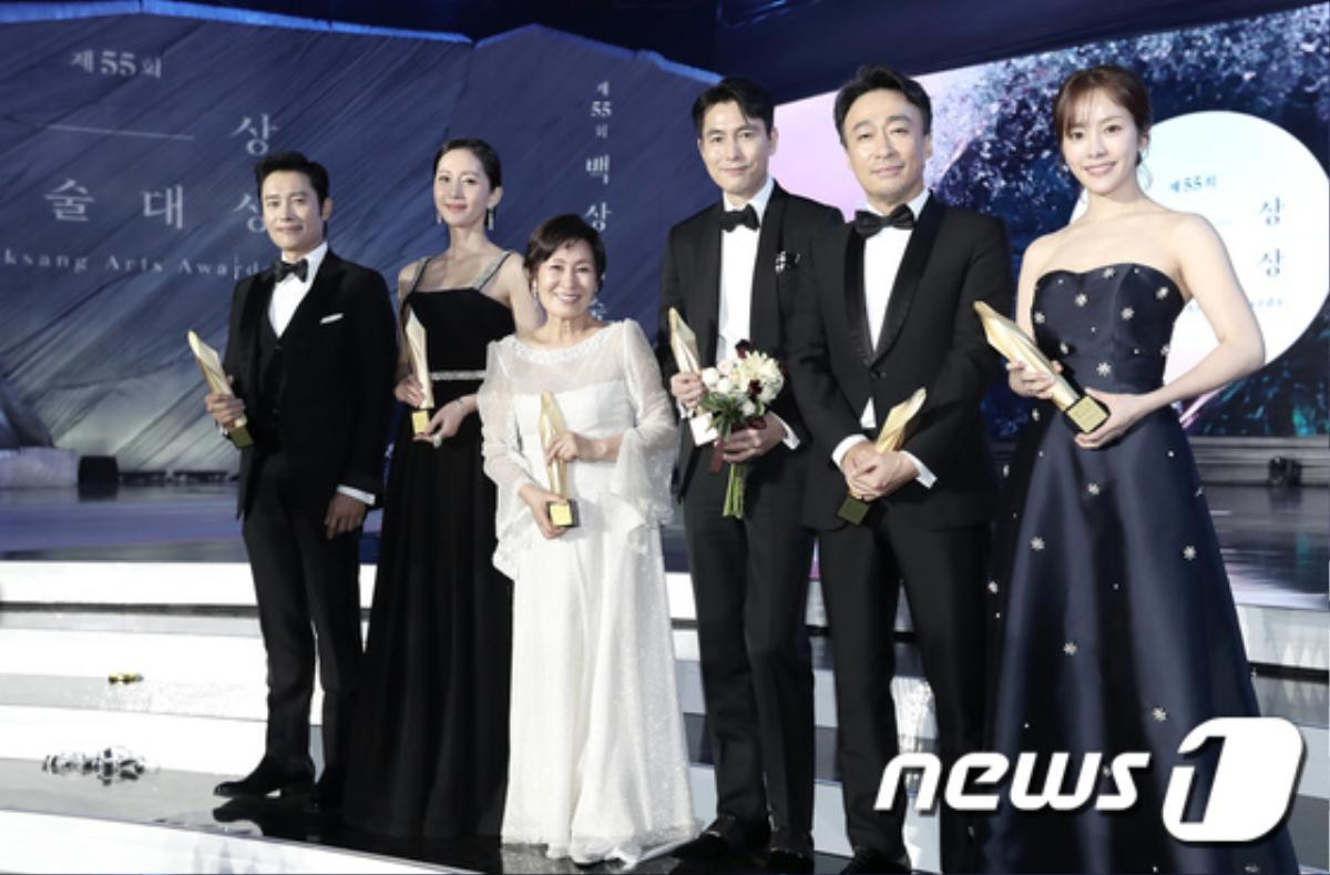 Sao Hàn 'rục rịch' đổ bộ thảm đỏ giải thưởng 'Baeksang 2020' và 'Oscar Hàn Quốc 2020' Ảnh 2